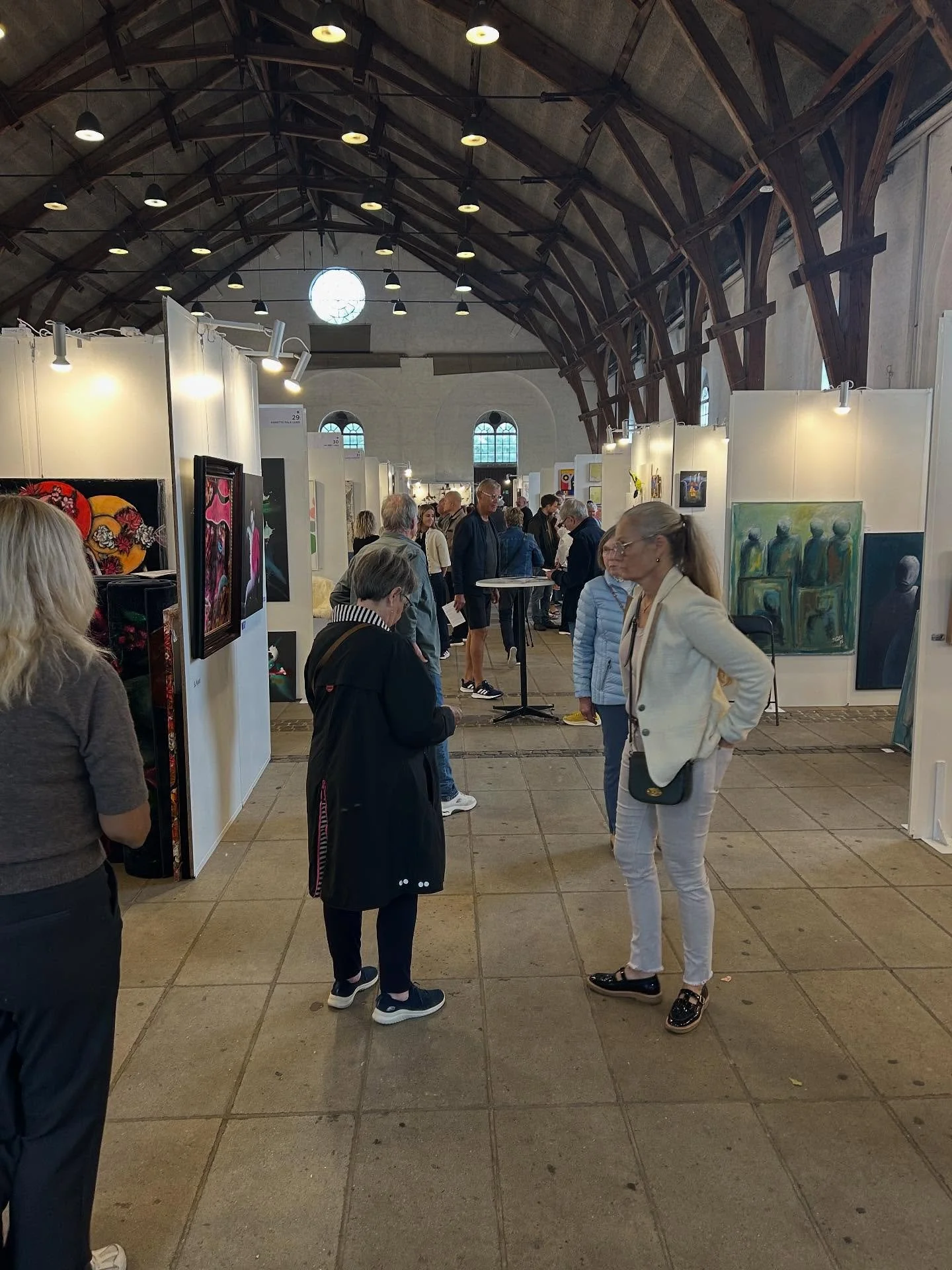 Vi er åben til kl 17 i dag i Ridehuset. Gratis entré!
—
Works Art Fair — Kunstmesse
19. — 21. September 👉 Ridehuset,Aarhus