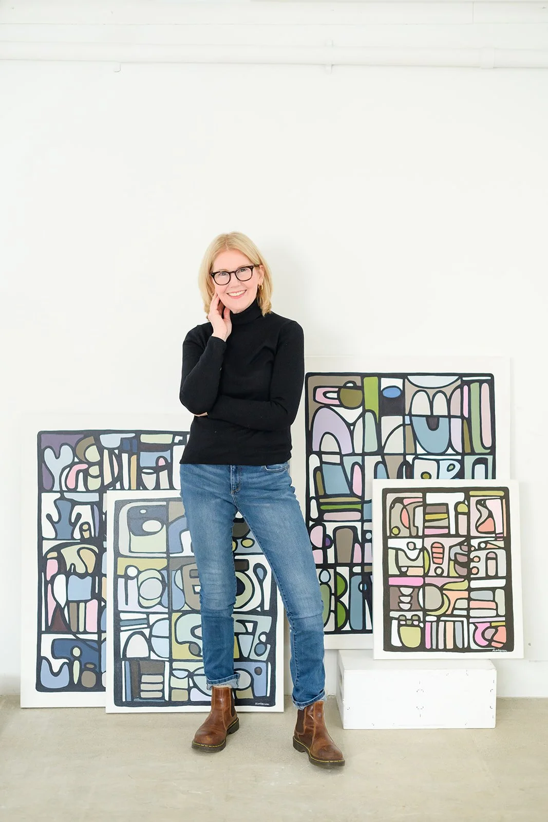 Denise Mortensen is a New Jersey abstract artist known for SHELFIES® — colorful, bright, and sentimental original abstract paintings inspired by collected objects, memory, nostalgia, and joyful modern interiors.