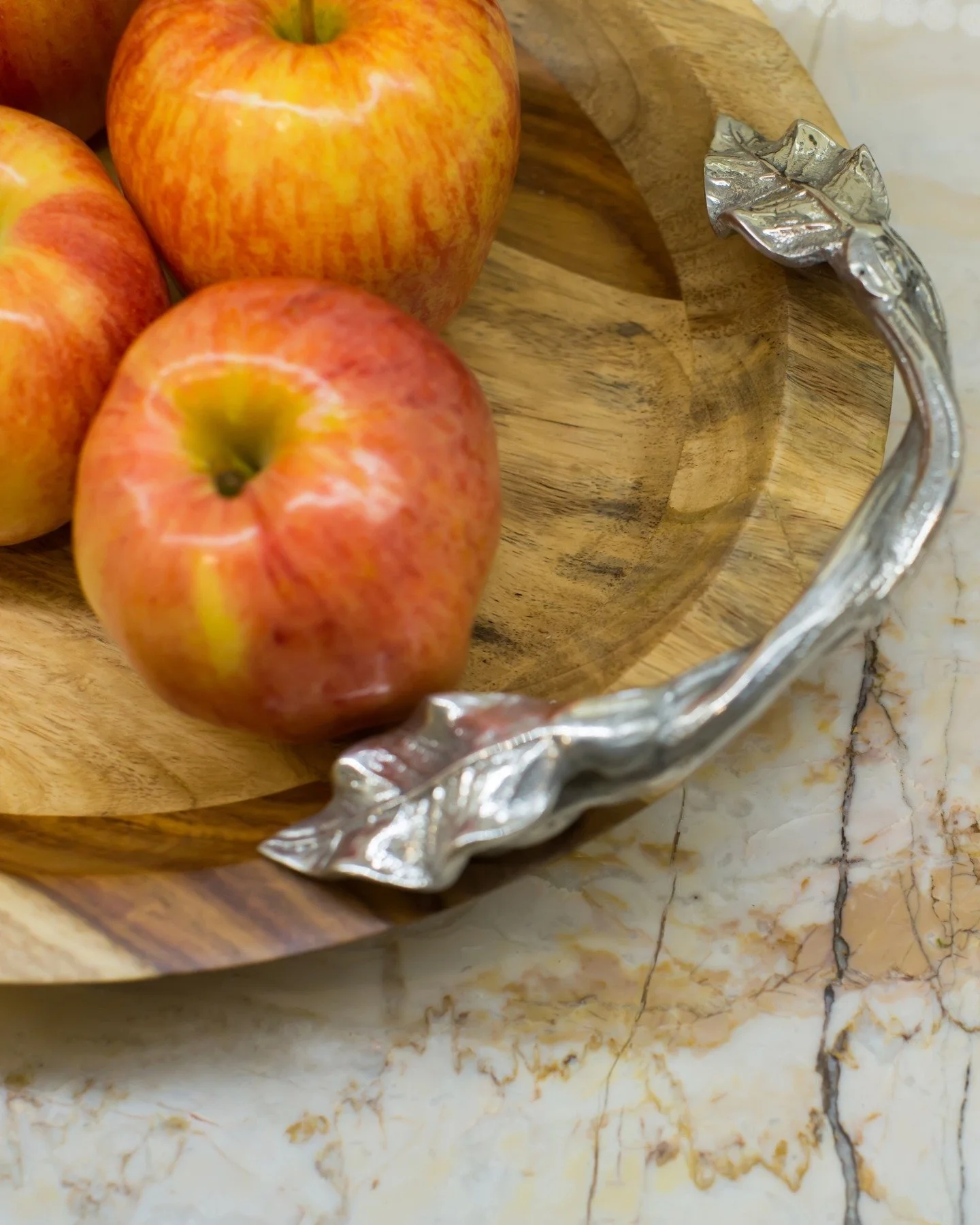 &ldquo;Gratitude is best expressed through giving.&rdquo; 🍎

November invites us to slow down and reflect - not just on what we&rsquo;re thankful for, but also on how we can share that gratitude with others. Here in North Carolina, the opportunities