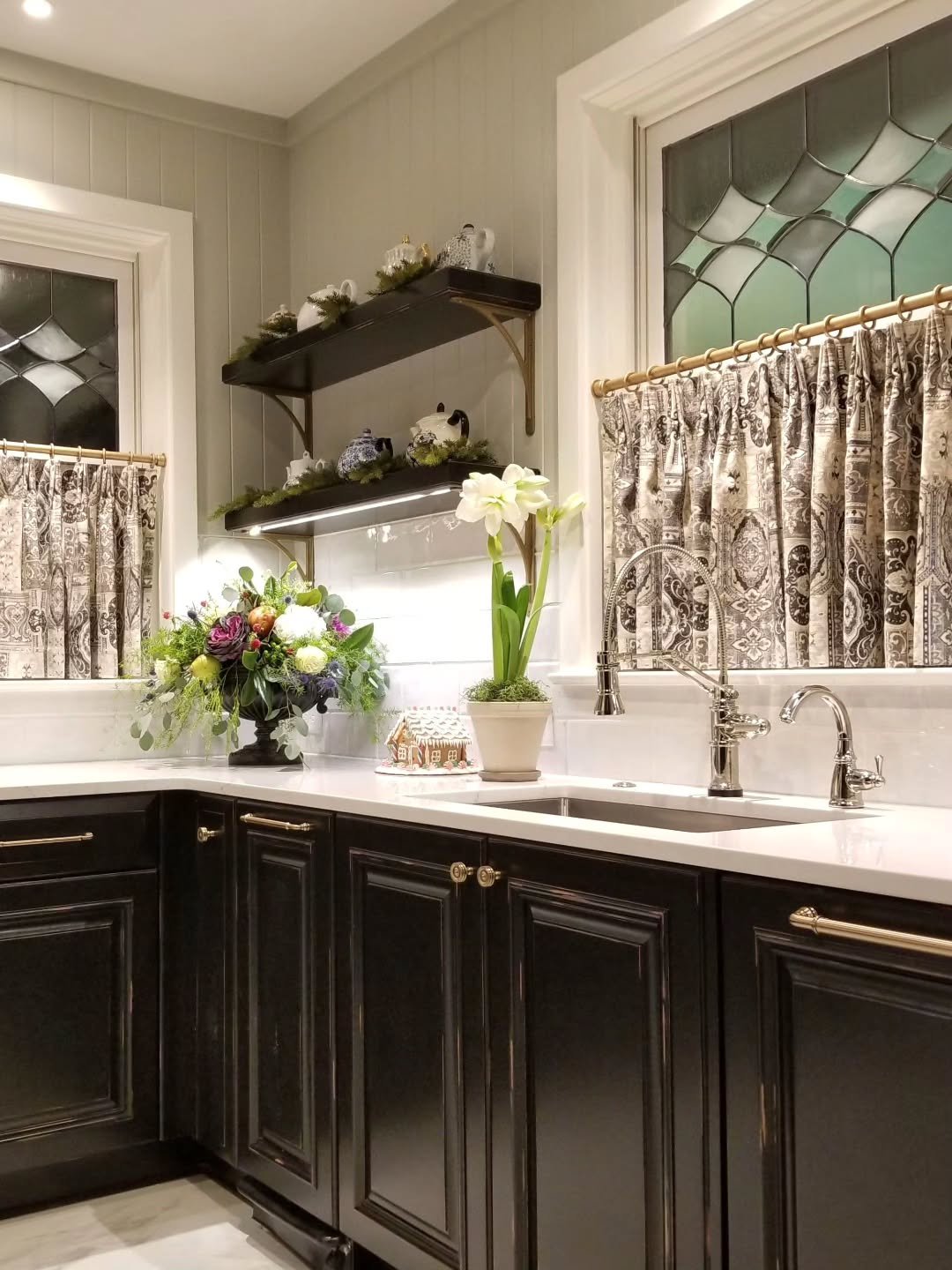 A flashback to the year when we were completing a remodel just in time to also participate in a holiday home tour. I only had a few moments to capture phone pics. 

I still love this vignette showcasing so many details. The custom glass for the windo