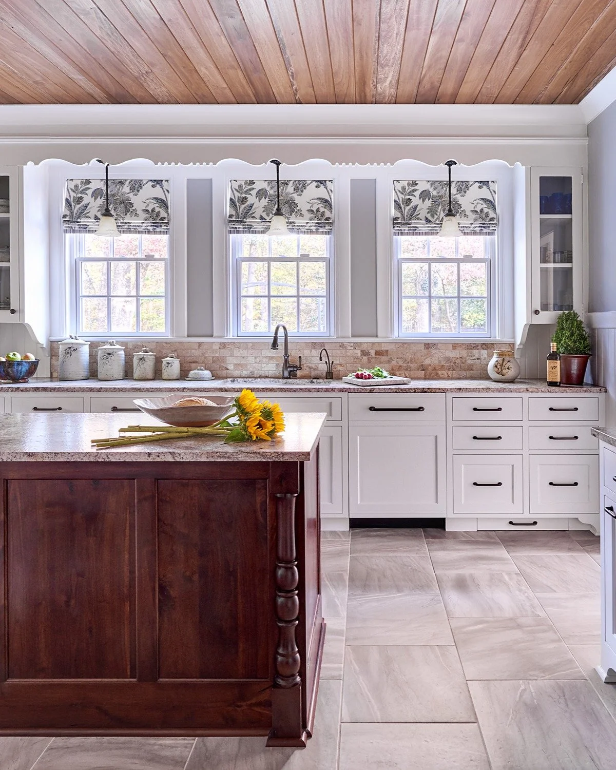 My recent viewing indulgence has been "For the Love of Kitchens", created by the talented team of @devolkitchens. The stories behind each one, along with wonderful escapes to the English countryside and the brilliant results (yes, I'm begin
