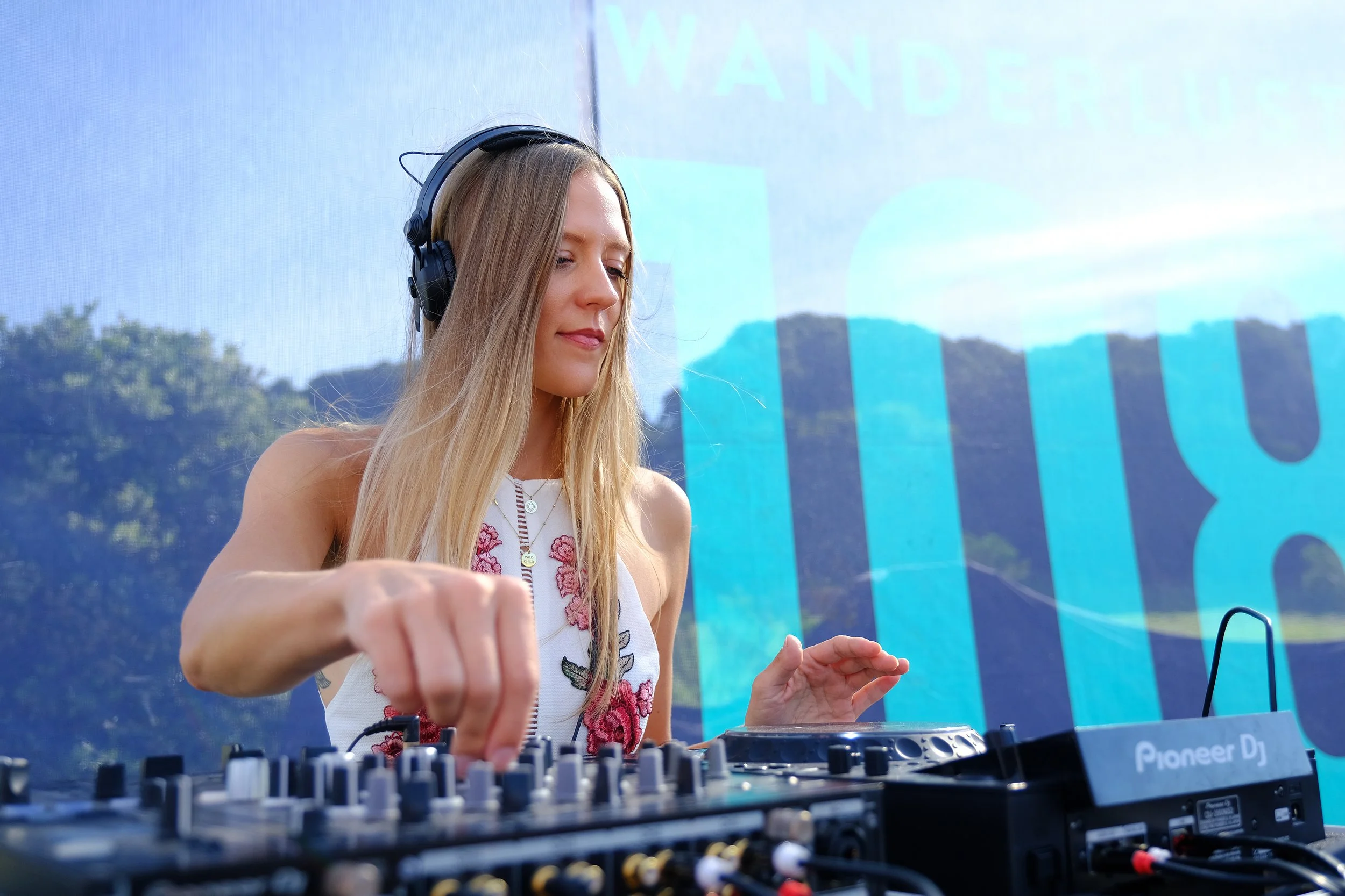 Ecstatic Dance – Ein Tanz unserer Seele – eine kathartische Erfahrung, inmitten auf dem Dancefloor.