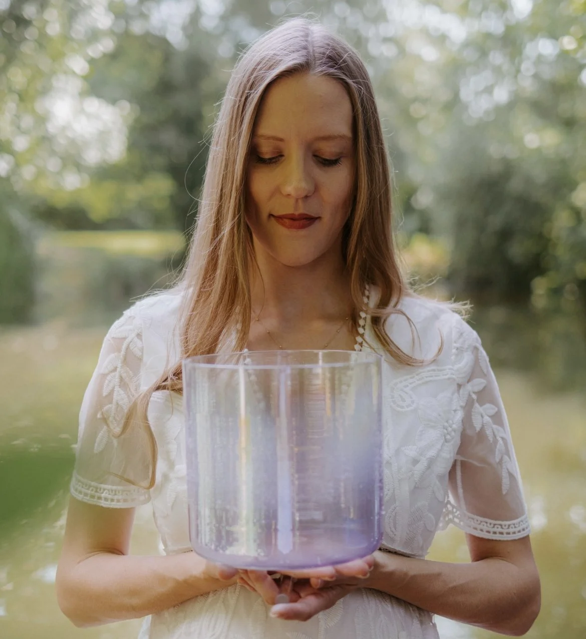 Flat Bottom vs. Round Bottom Klangschalen: Was ist der Unterschied?