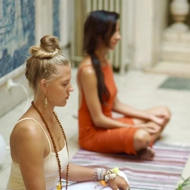 Sound Medicine und Hormone - Wie Frequenzen dein inneres Gleichgewicht stärken können