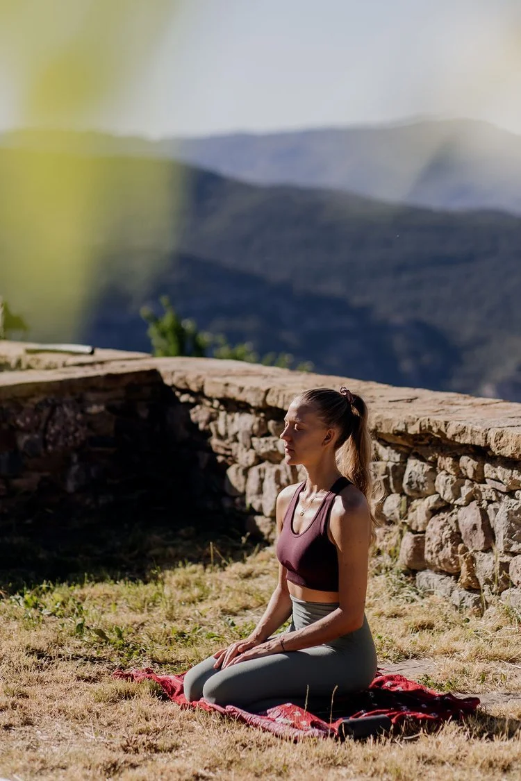 Meditation im Freien – Achtsamkeit und innere Ruhe im Alltag