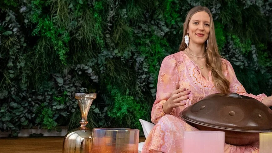 Sound Healing mit Handpan und Kristallklangschalen – Klangräume bewusst erleben