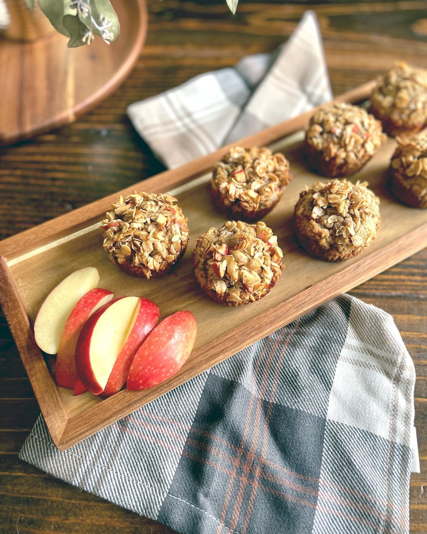 It seems like pumpkin gets most of the attention in the fall, but these apple pie muffins are delicious too! 🍎😋🍂 Are you #teamapple or #teampumpkin ???

Pair with a protein like turkey or chicken sausage links for a blood sugar healthy breakfast. 