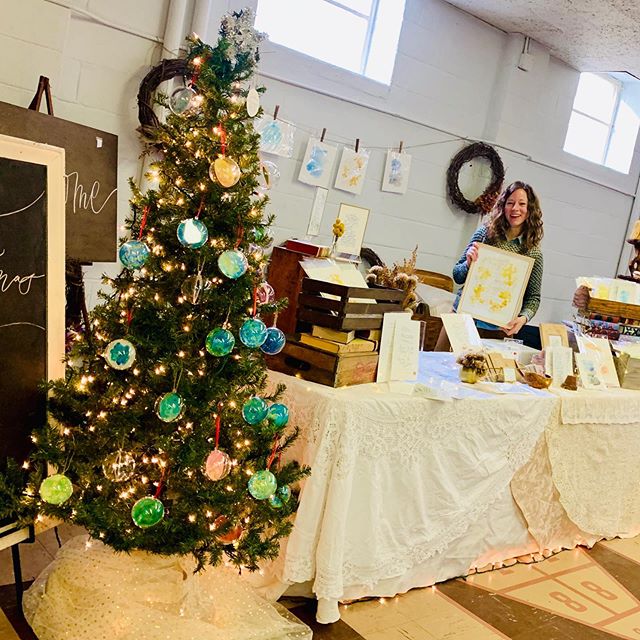 Welcome to the Maker&rsquo;s Market! .
Only 2 hours remain (where did the day go?!). Come by if you&rsquo;re looking for something quaint &amp; social Saturday to-do!
.
.
.
.
.
#wondernawe #ifnwhenco