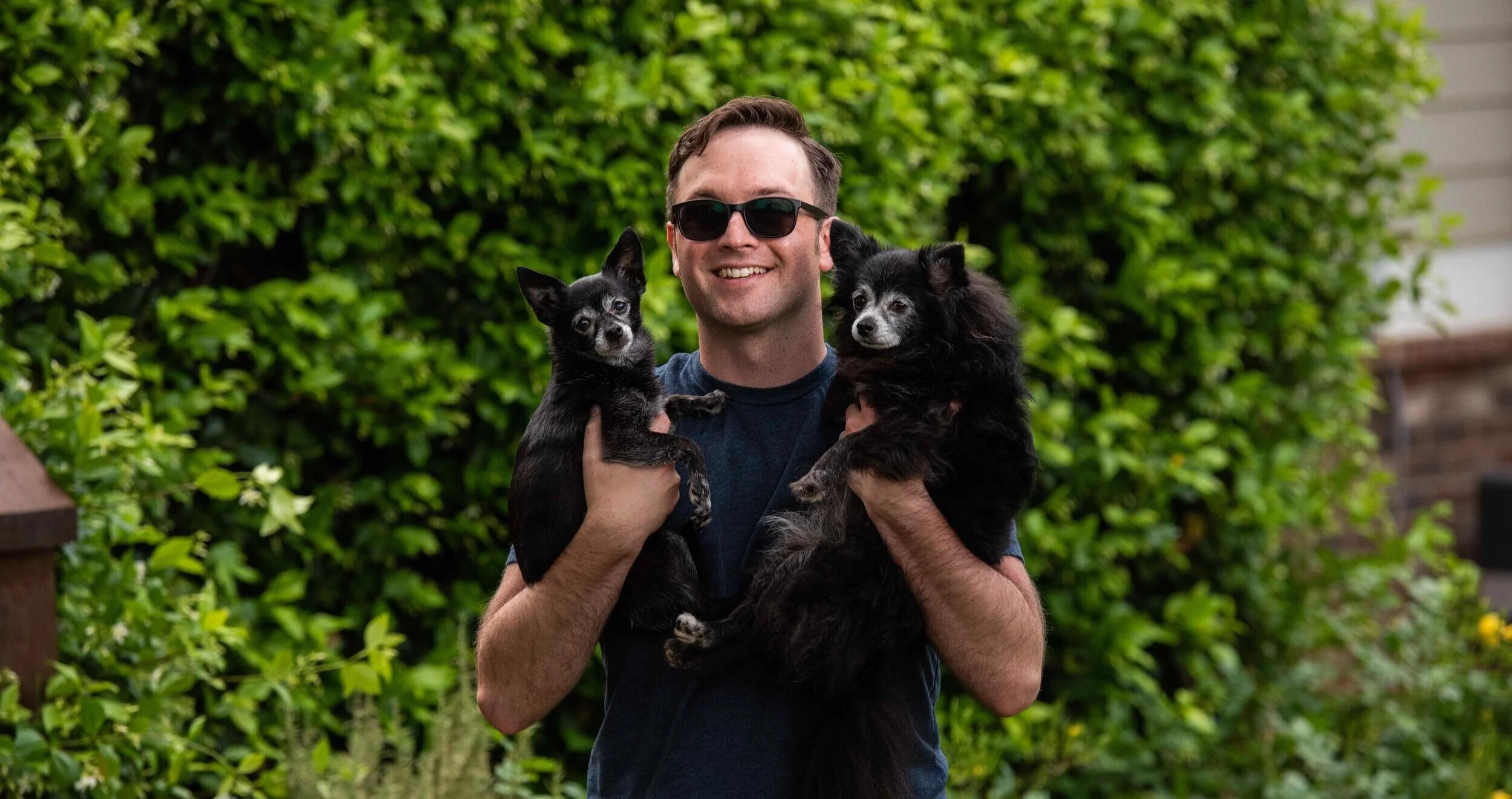 Matt+Hobbs+%28with+Pups%29.jpg