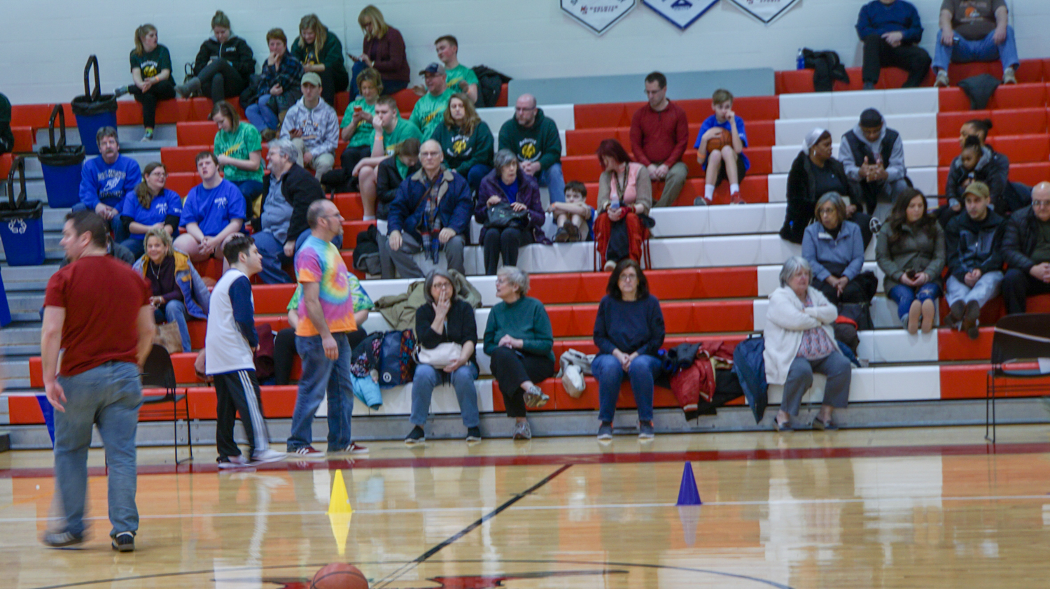 Skills 2019 Volunteers and Crowd (16).jpg