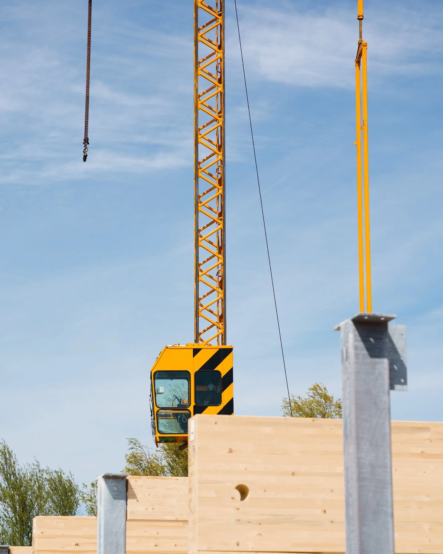 Bouwen in de natuur vraagt om bewuste keuzes 🌿

Wij zijn intrinsiek gemotiveerd om op een verantwoorde manier in natuurlijke gebieden te werken. Dat betekent dat we kritisch kijken naar ons materieel en de uitstoot die daarbij komt kijken. Daarom ki