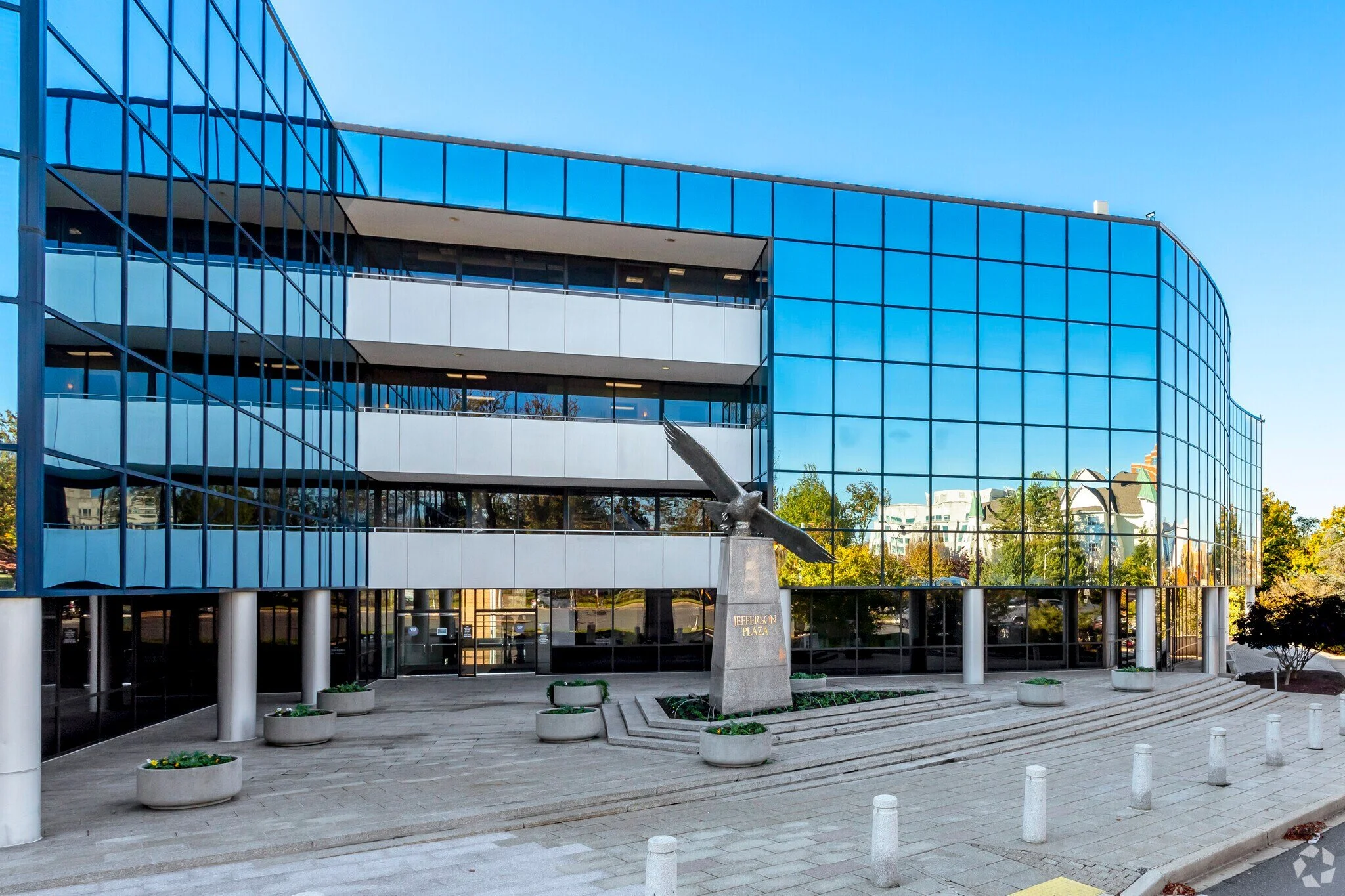 600-Jefferson-Plz-Rockville-MD-Building-Photo-4-LargeHighDefinition.jpg