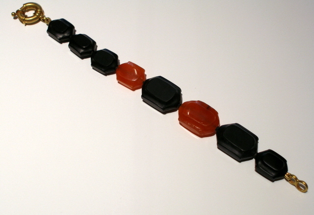 Ghost Bracelet in Black Jade and Carnelian