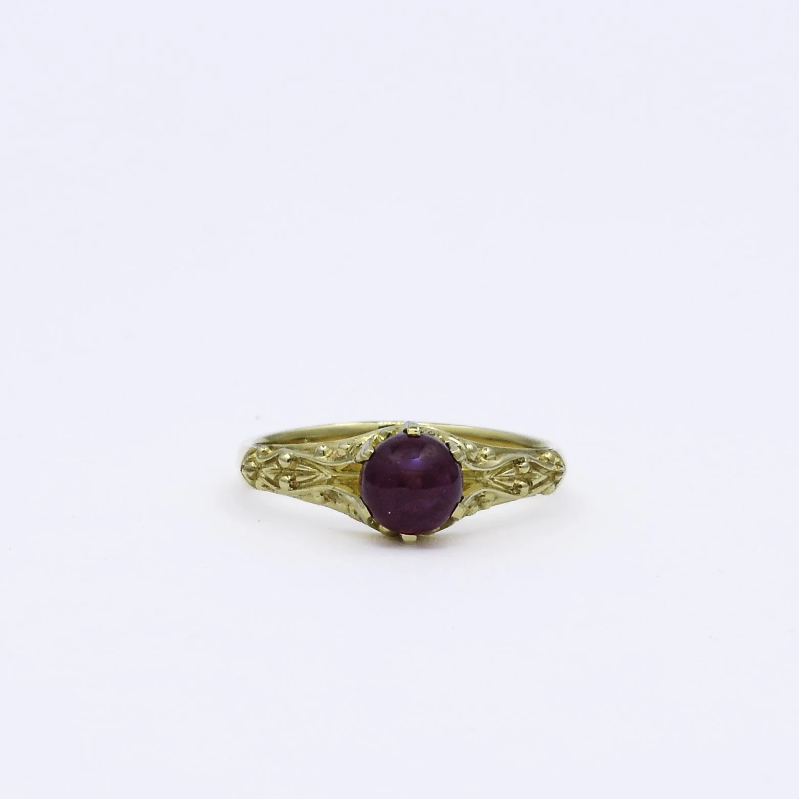 Cabachon ruby ring.jpg