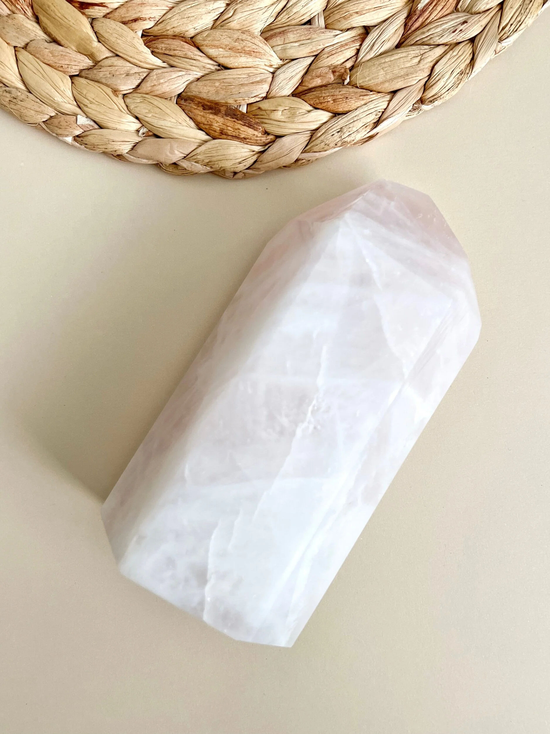 E7016D82-DC04-40B4-90D8-F392250A4CD2