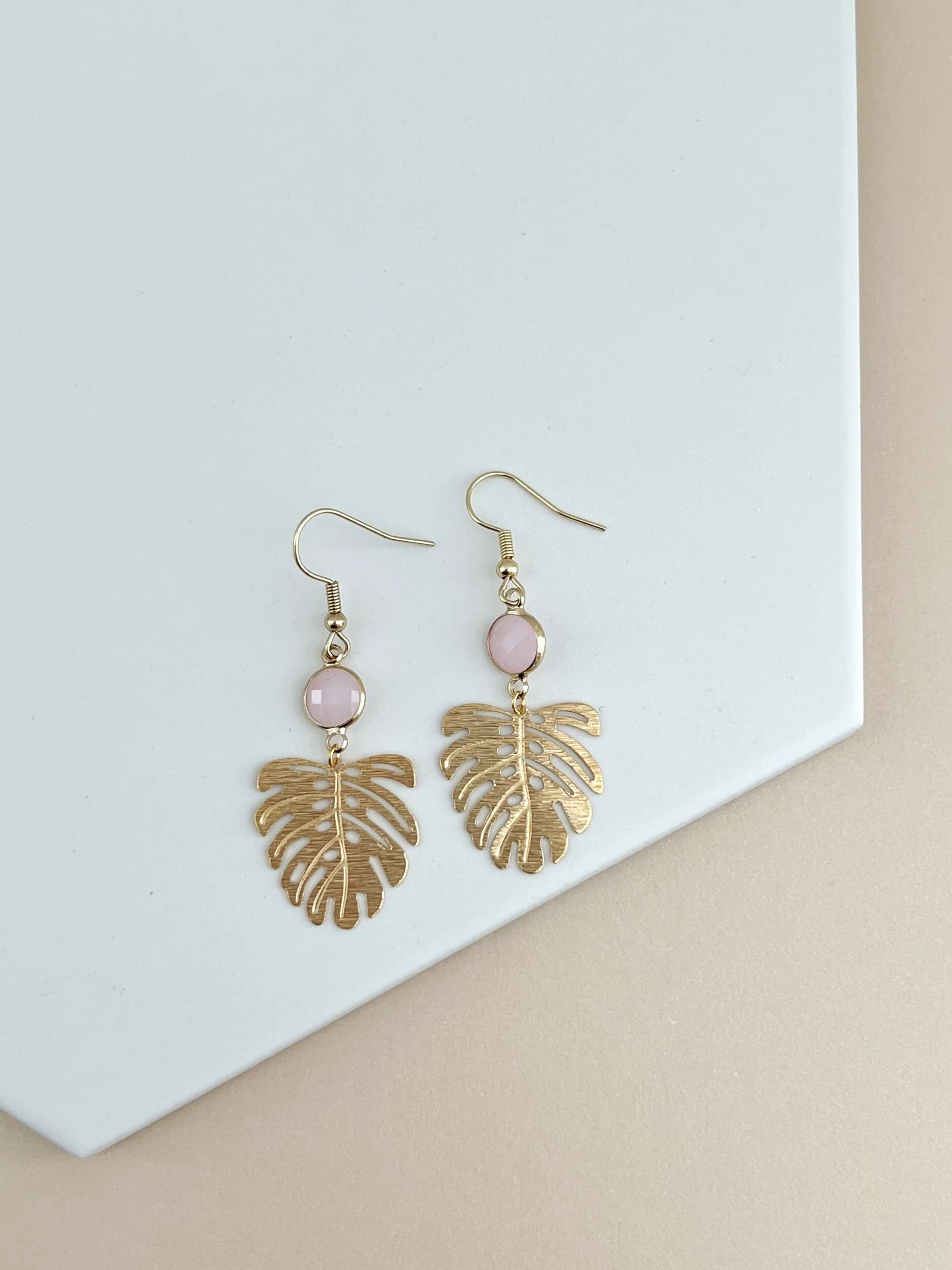 FB359AB5-1FA5-43DD-9DD4-E01E5EDBA767