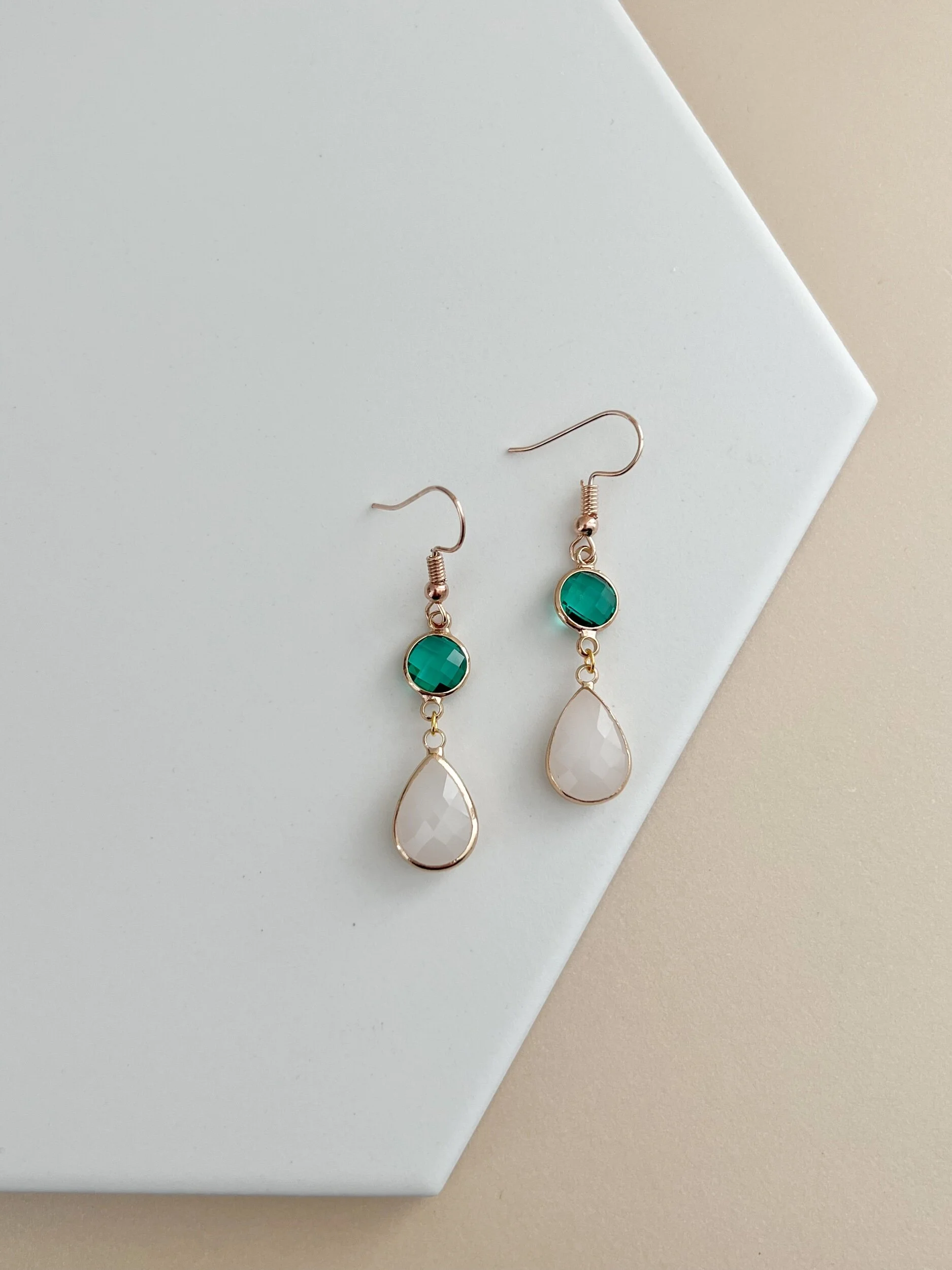 6840484A-1542-435B-B700-59E416C06534