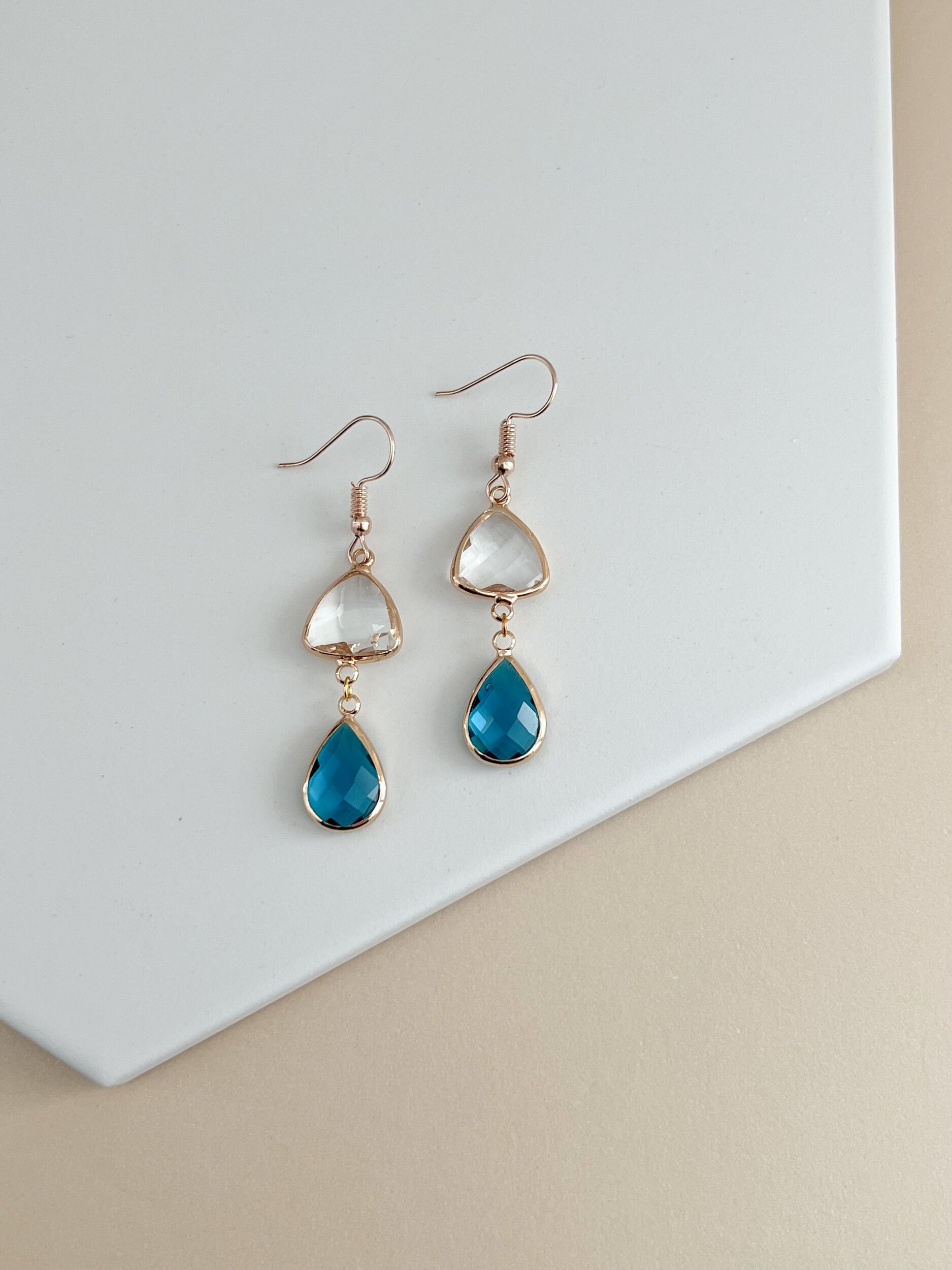 EDA92A5F-5CED-458E-A977-1259B5E1BD16