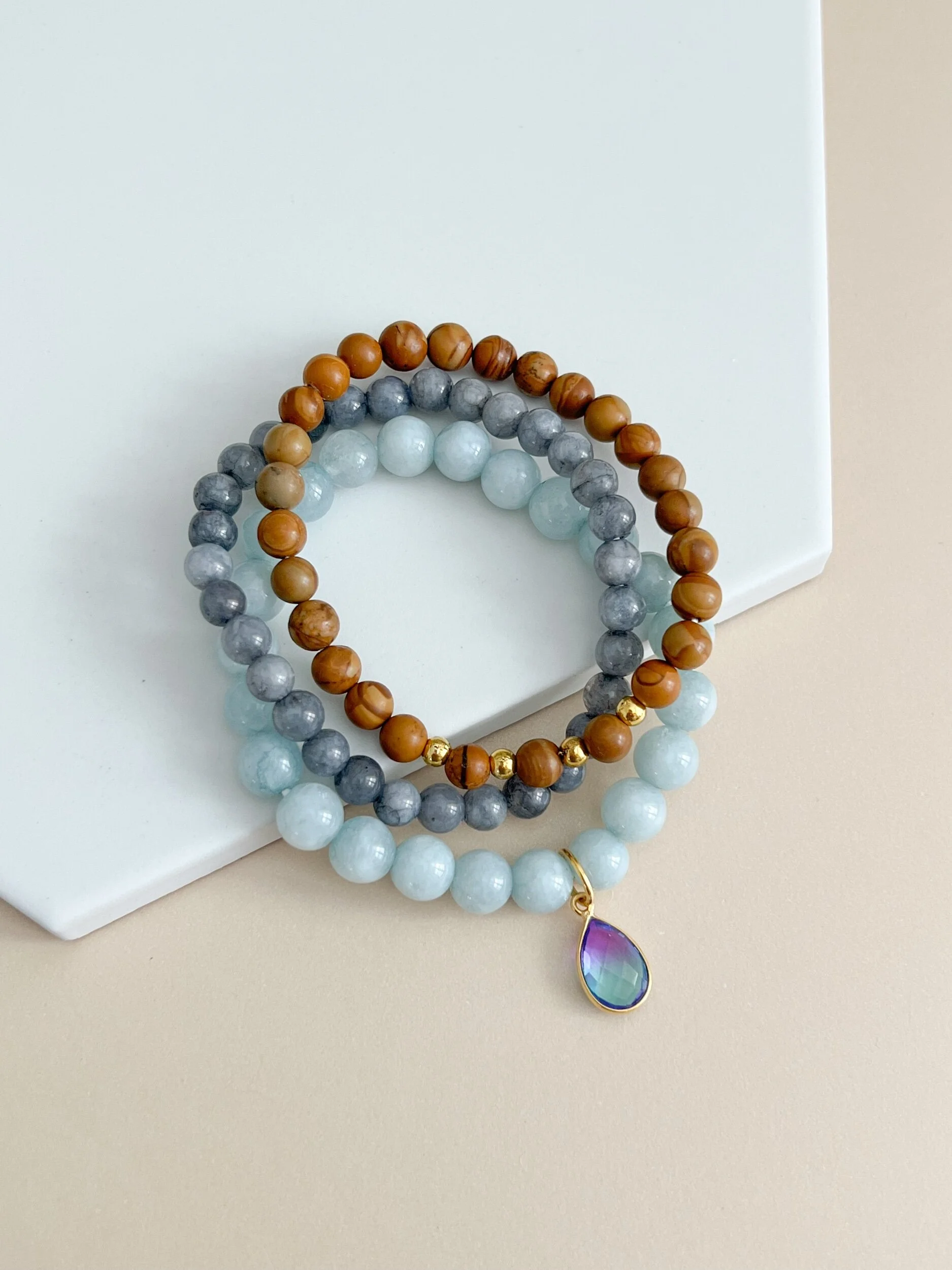 5BAB7564-B34B-4FC8-BE30-5C2542F7CE5B