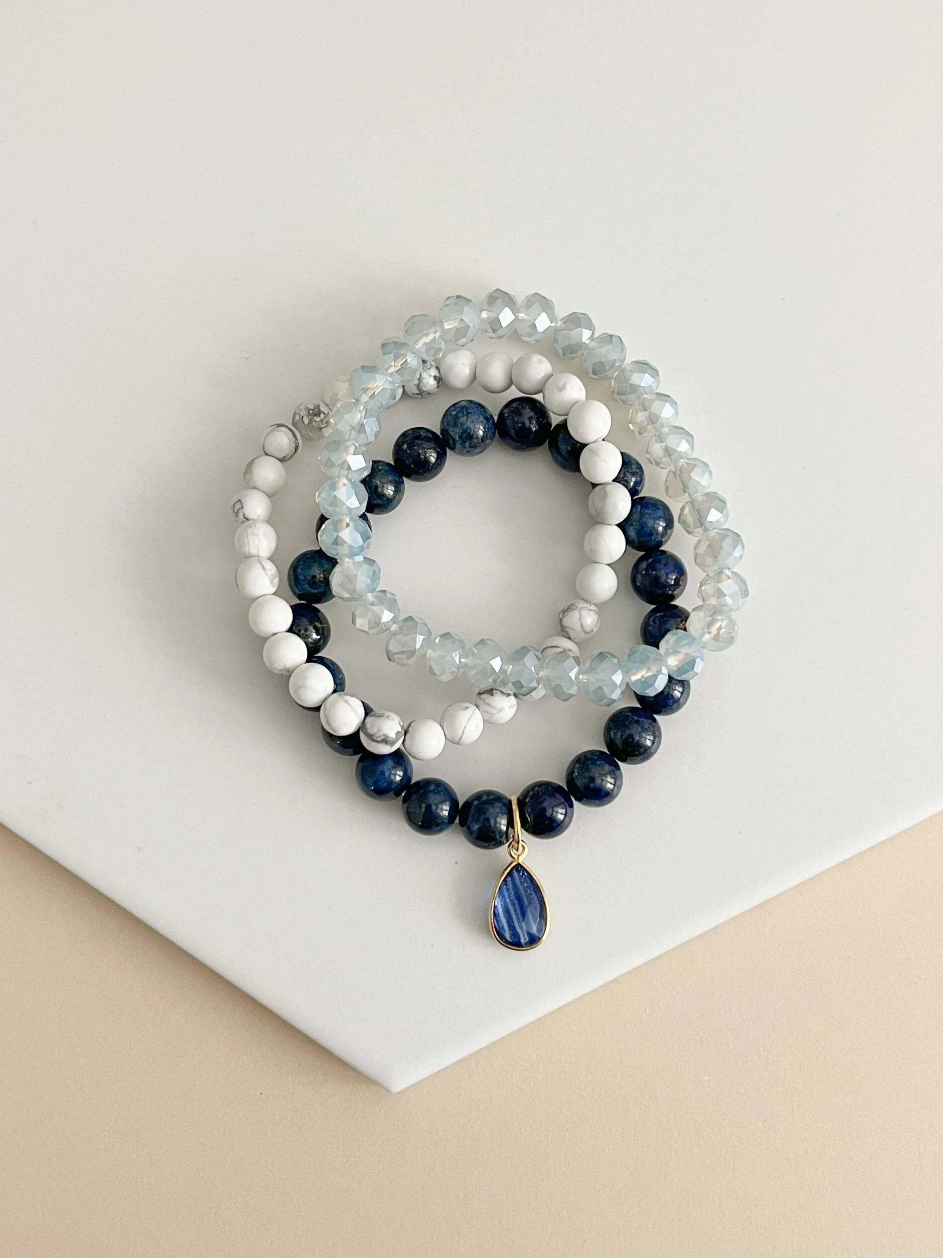 C2ADE69B-CB0D-4A3B-8948-47CA6E1C0542