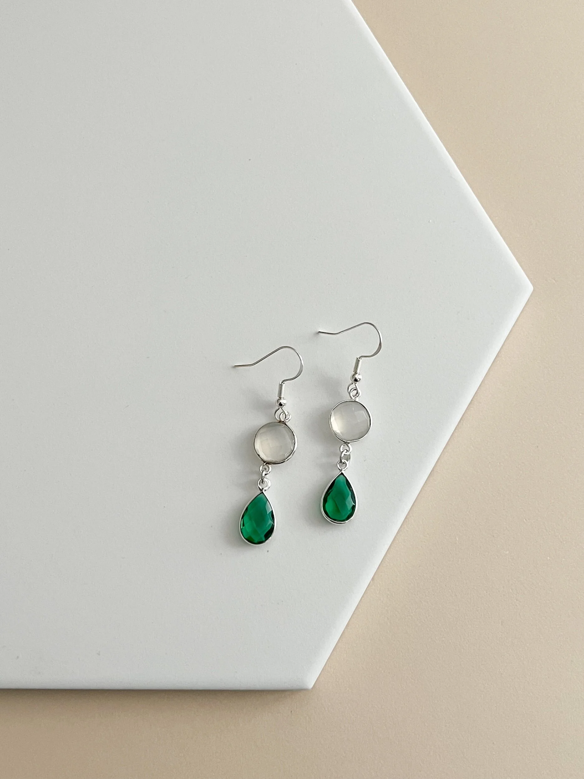 E762B3B9-DEC5-4354-A89B-F9206B1DB6BE