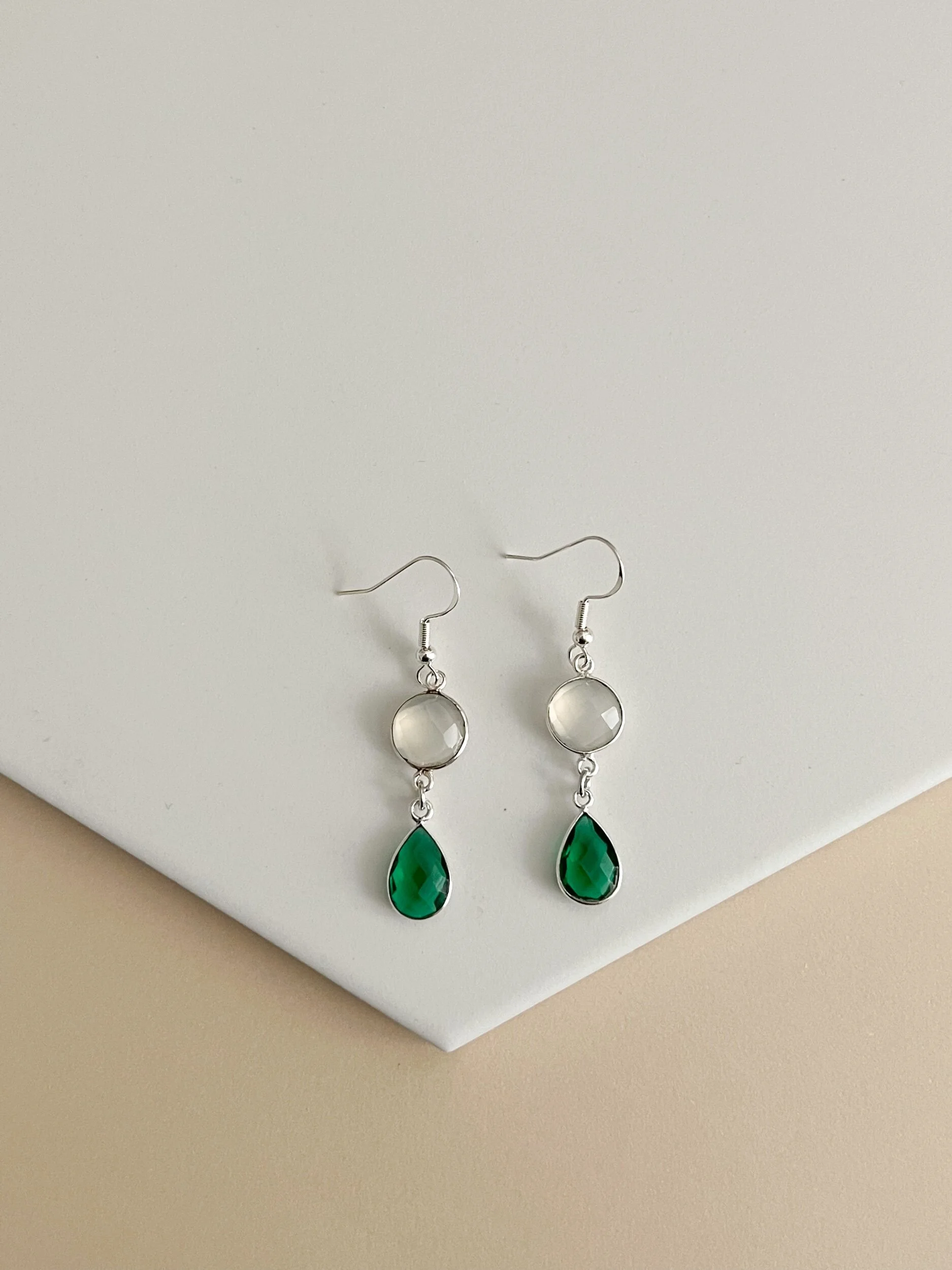 6593A7A3-7D2E-4E92-AA74-8F853A8B0357