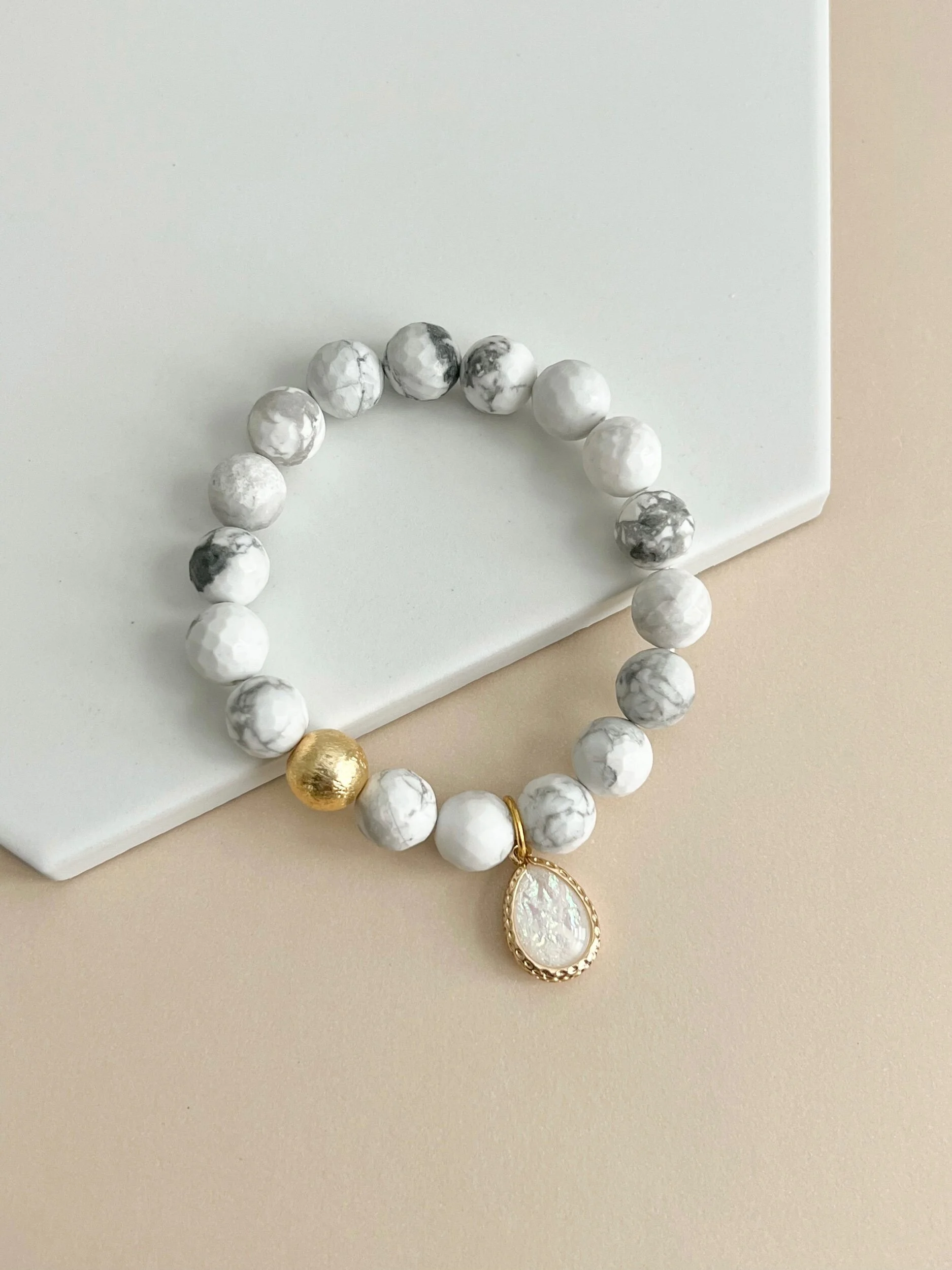 F5EE1D0F-948C-4EA0-BD19-2711386E5475