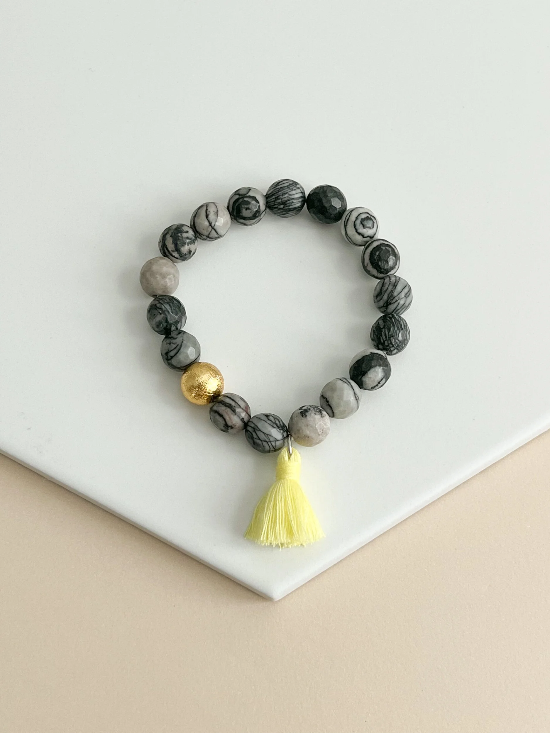 20E9AF1C-9309-4EE9-94FA-E4C6AE630010