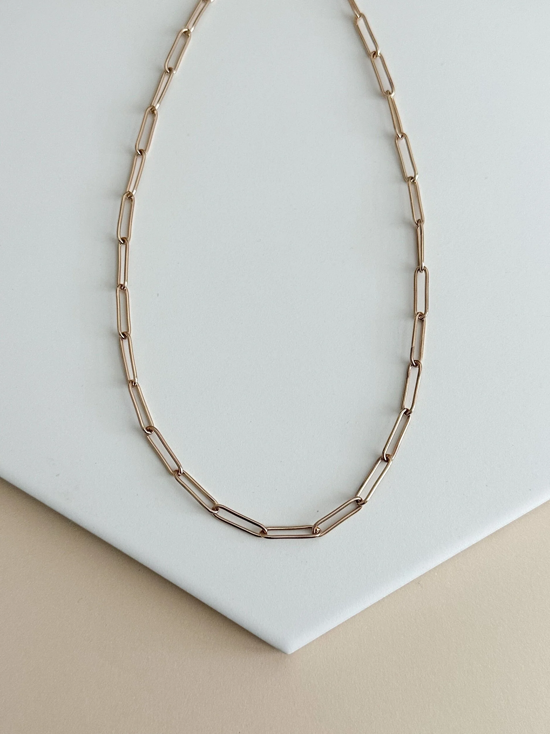 B2E5C229-D1B6-430F-8E8E-FB7C68EFAC10