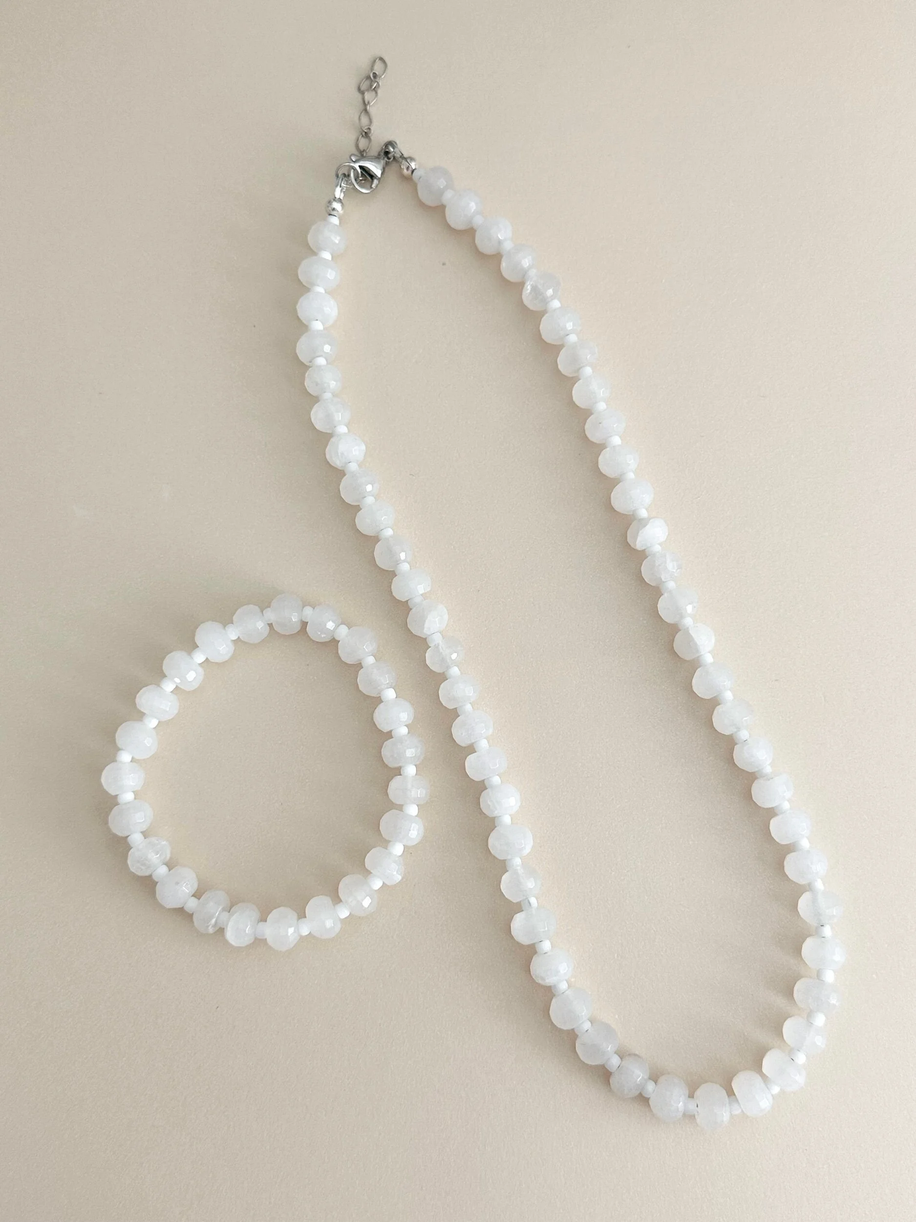 FE53038A-0CFE-4AC7-8CB5-311809D2B2DC