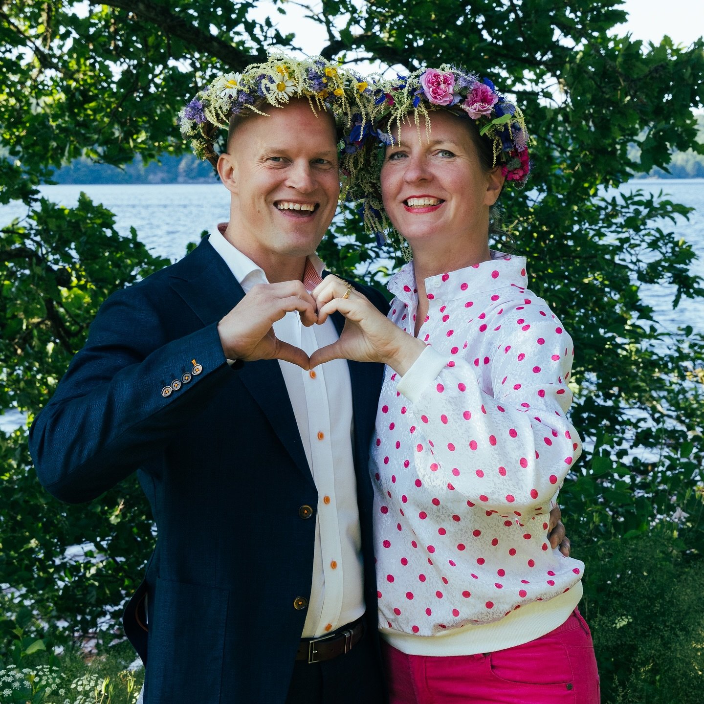 Vi &ouml;nskar er en magiskt midsommar 🙏💛🧡❤️💙💚🙏