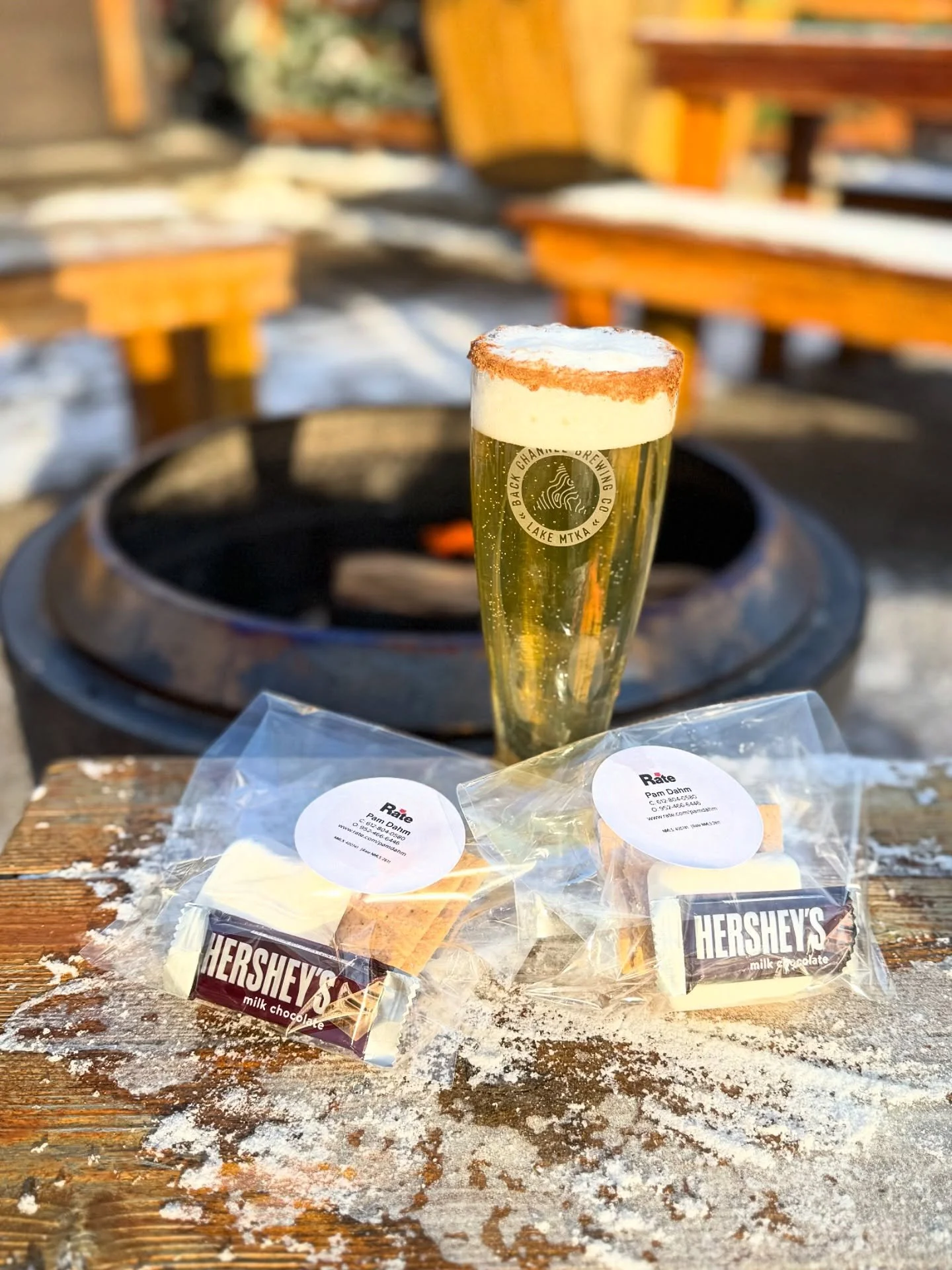 It&rsquo;s movie night at our Jingle Bar and we&rsquo;ve got s&rsquo;mores kits provided by @rate_official to go along with it.

Join us for &ldquo;A Christmas Story&rdquo; on the Jumbotron at 6pm and settle in for burgers from @bcbc_eats 

We&rsquo;