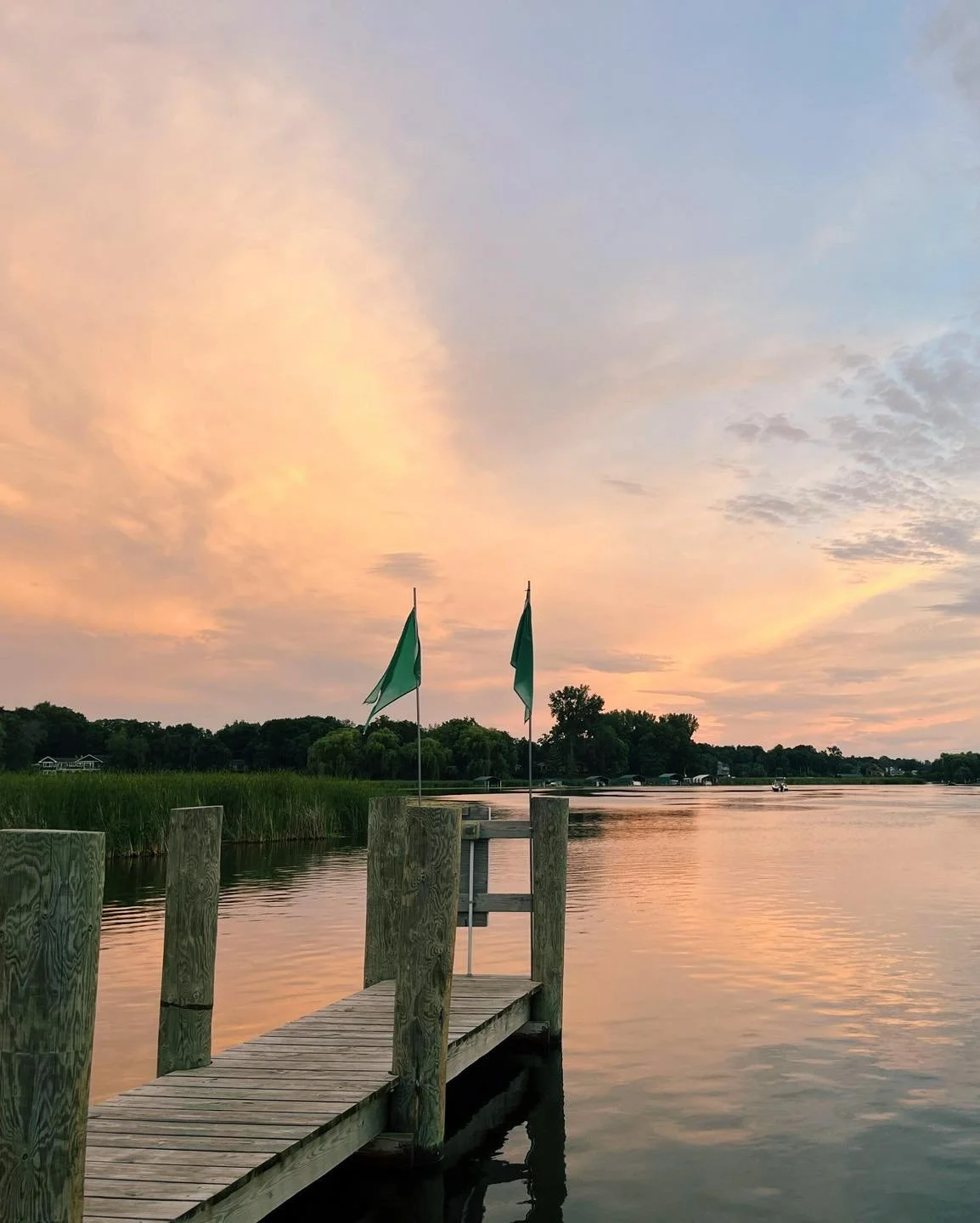 One of the best ways to get here is officially back.

Transient docks are now open at Back Channel.

Four transient slips available during business hours with dock attendants on site to help guide you in.

If the green flags are flying, there&rsquo;s