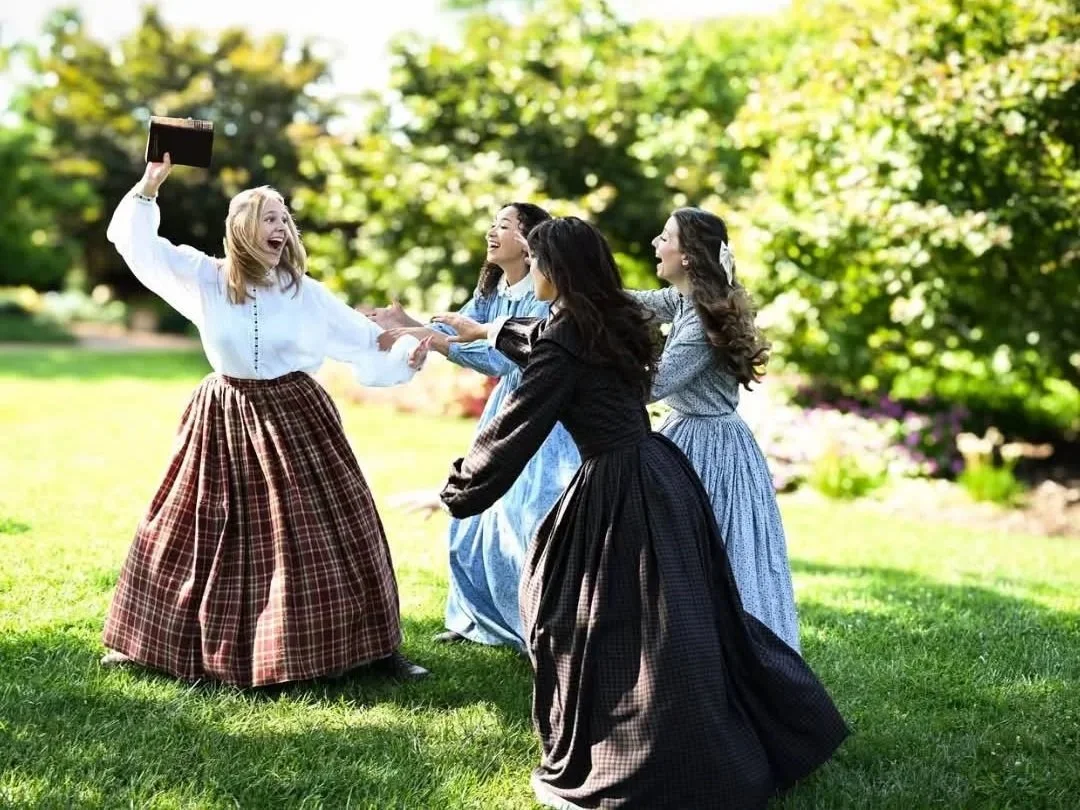 LITTLE WOMEN