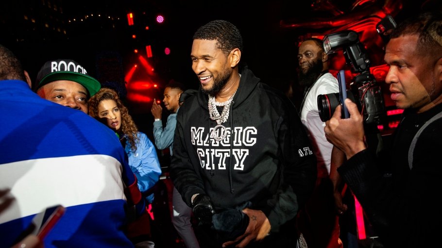 Usher x Flipper's Grand Opening at Rockefeller Center