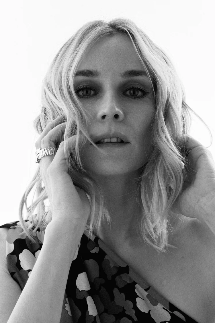 grants-breaking-through-the-lens