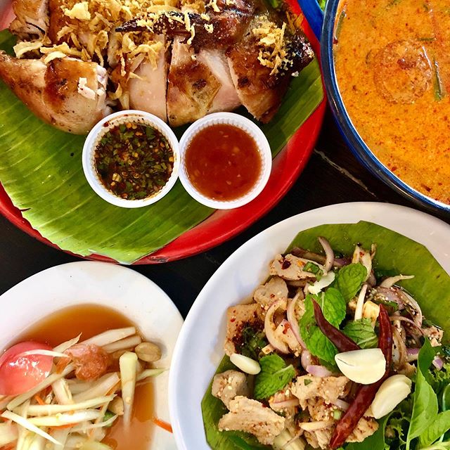 Some of my favorite Thai foods 🙌🏻😋this post will make you hungry #andcravethaifood #sorry &bull;
&bull;
&bull;
&bull;
&bull;
&bull;
#travelbea #thailand #thaifood #chiangmai #travel #hotel #explore #north #bangkok #thai #local #instatravel  #trave
