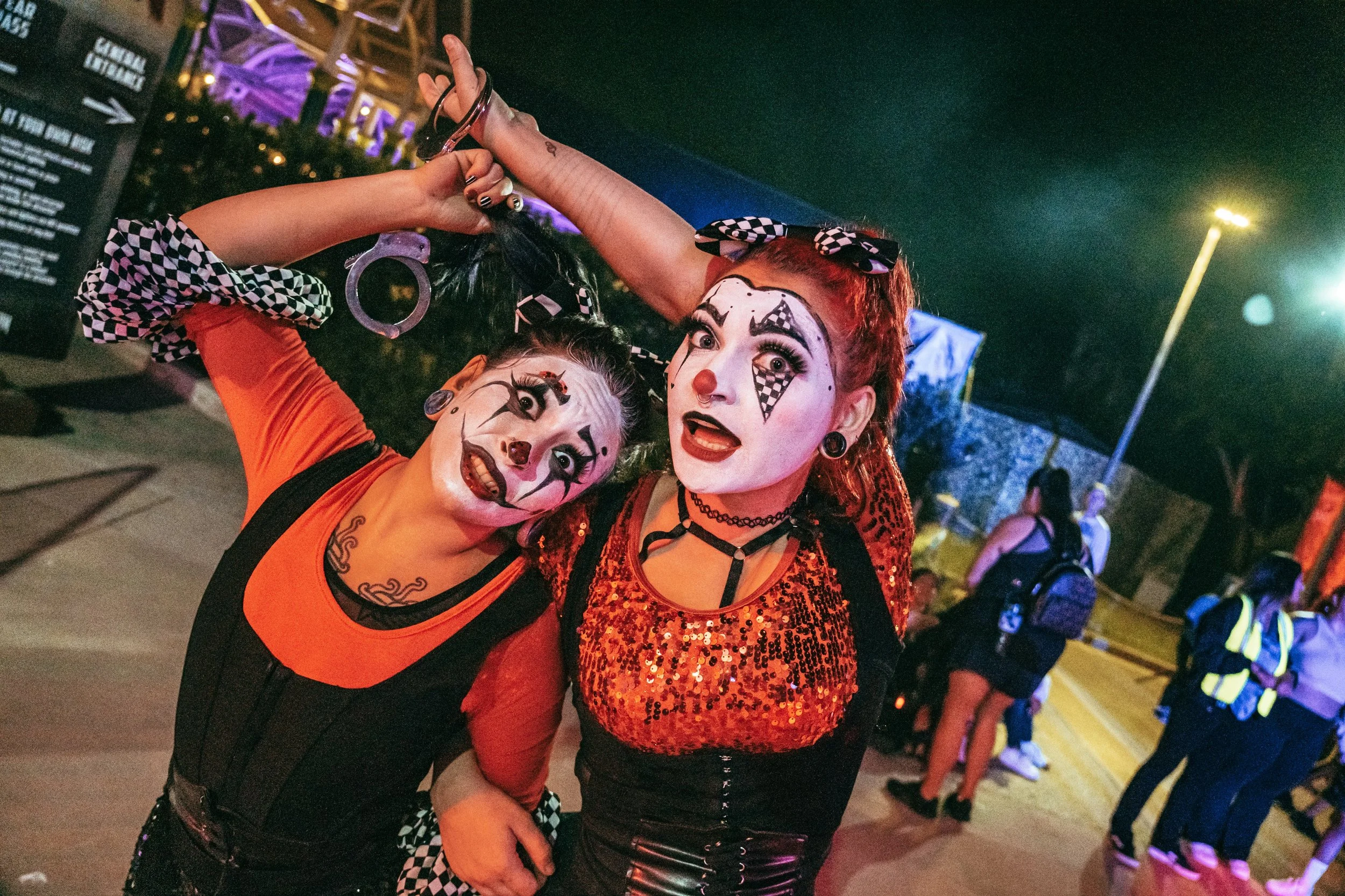 Howl-O-Scream 2023 - Freakshow-min.jpg