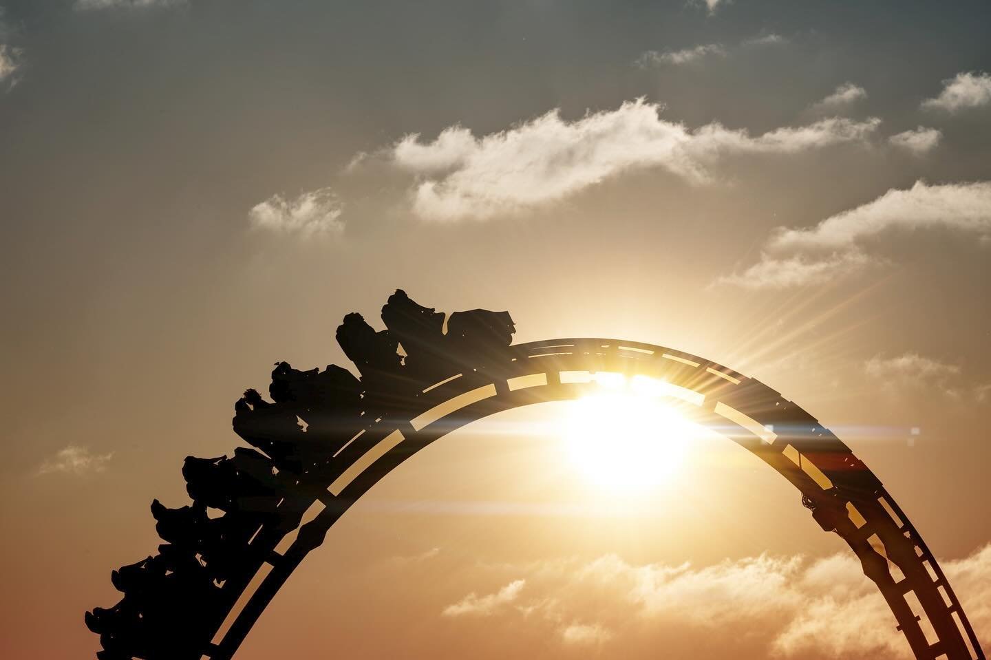 Best coaster ever built?!
.
.
🎢 VelociCoaster - Universal Studios Islands of Adventure (@universalorlando)
.
.
⚙️ Intamin Amusement Rides (@intaminofficial)
.
.
📸: @park_paradise
📱: Use #ParkParadise
.
#ThemeParkAdventures #RollerCoasterThrills #A