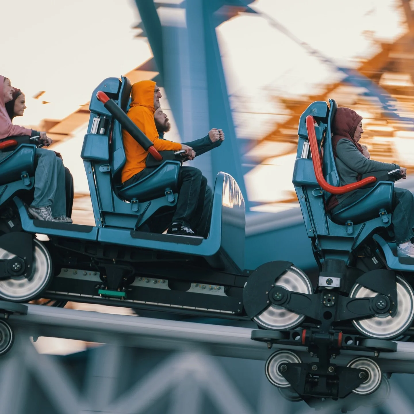 What&rsquo;s your favorite part of TT2? Forwards 120mph or Backwards 101mph launch? 
.
📸: @park_paradise 
.
#rollercoaster #coasters #Travel #themepark #amusementpark #ohio #cedarpoint