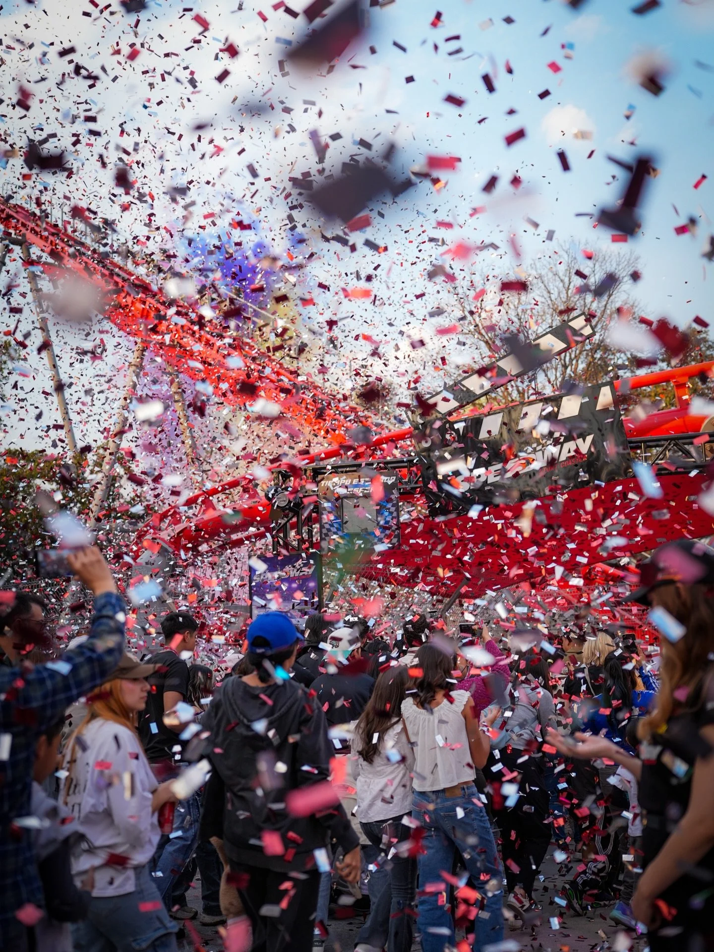 🚨 SPEEDWAY STUNT COASTER NOW OPEN 🚨 The 10th coaster at Six Flags M&eacute;xico is a well-themed Vekoma Family Boomerang that puts guests into the seat of a stunt driver on the set of a racetrack. While It&rsquo;s not Siren&rsquo;s Curse, I&rsquo;m