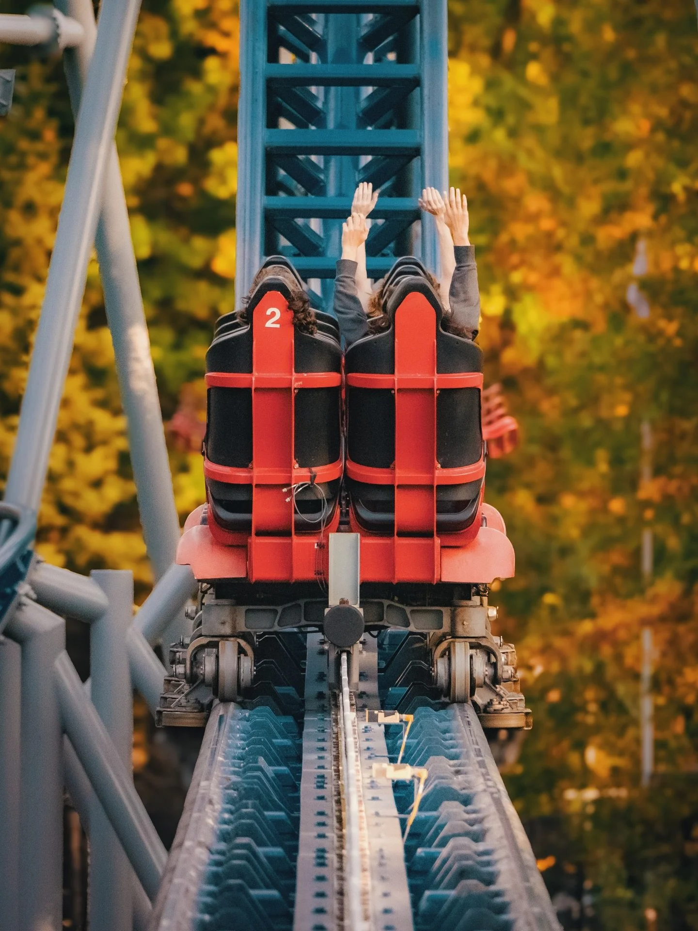 Have you ever been on a prototype coaster before?! This Skyrocket was the original skyrocket!
.
📸: @park_paradise 
.
#rollercoaster #coasters #themepark #kennywood #pittsburgh