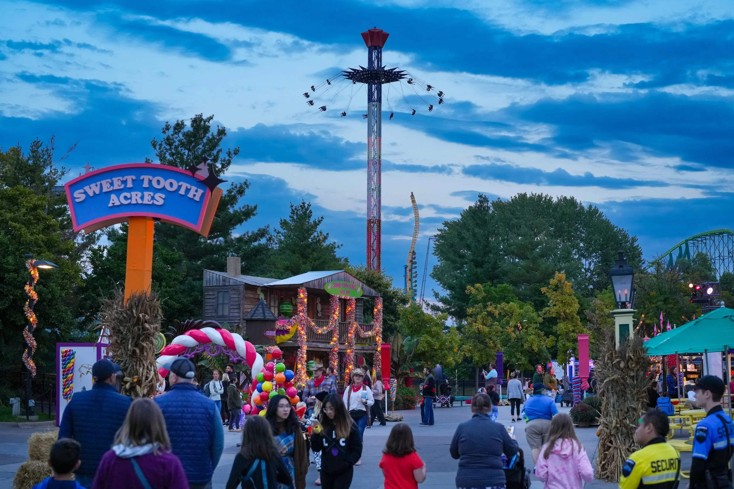 Valleyfair’s FamilyFriendly Tricks and Treats Returns with New Magic