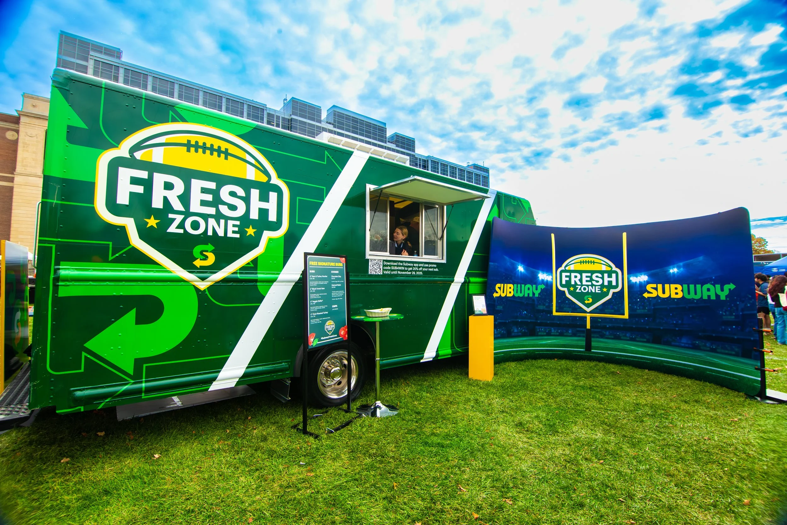 Subway � Illinois � Tailgate � 11.15.25 -18.jpg