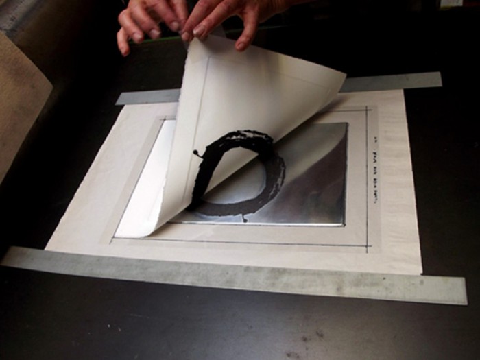 Pulling-the-Main-print-from-the-plate-1-700x525.jpg
