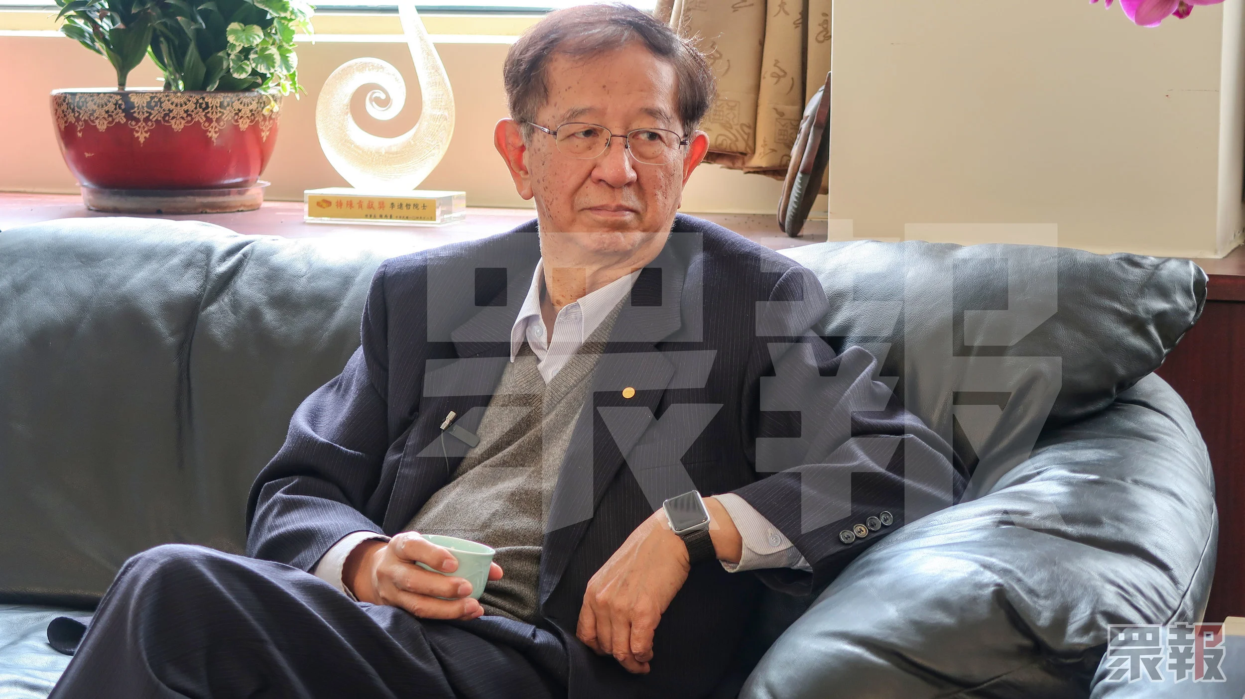 李遠哲向本刊透露,他曾多次向總統蔡英文提出要改善空氣汙染與溫室氣體過多的問題,但蔡總統卻將責任推給他人,令他相當失望。攝:政治中心/眾報