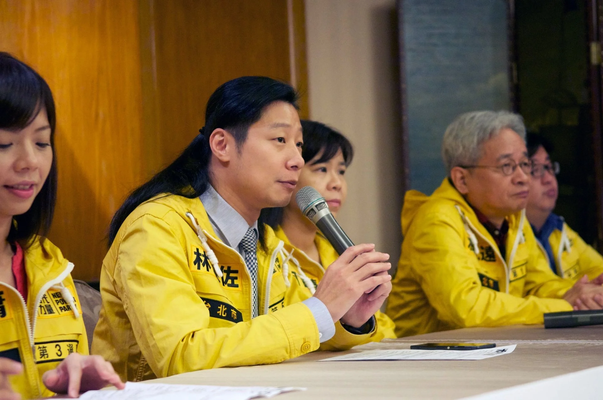 時代力量創黨人之一林昶佐、爾後加入的洪慈庸與馮光遠皆比黃國昌、徐永明來得早入黨。圖片來源:林昶佐/Facebook