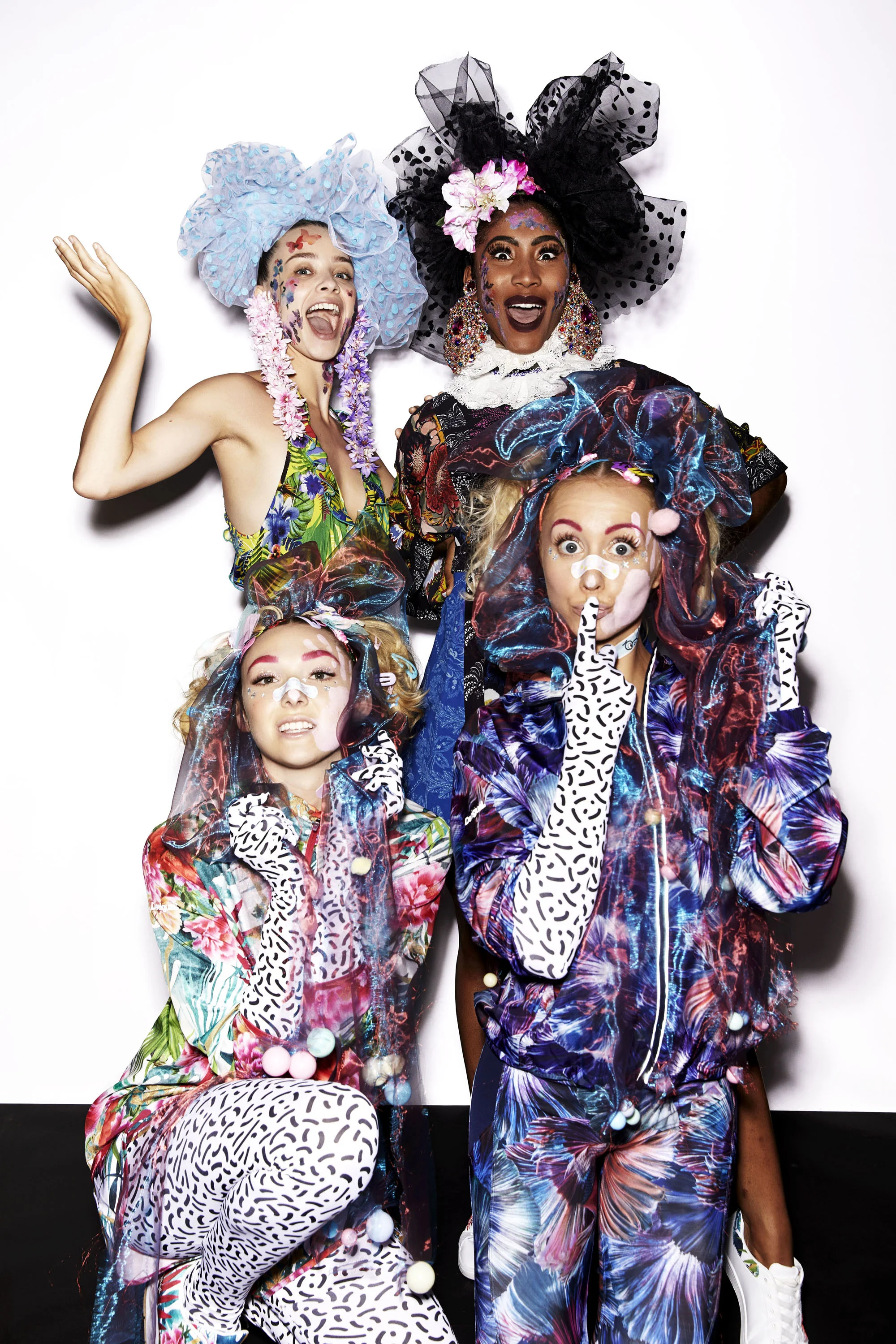 FIRST_LOOK_136.jpg