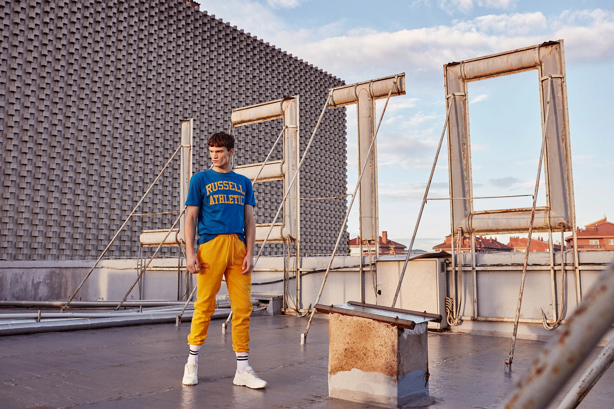 Russel Athletic FW19 Outside_Photo 5_530.jpg