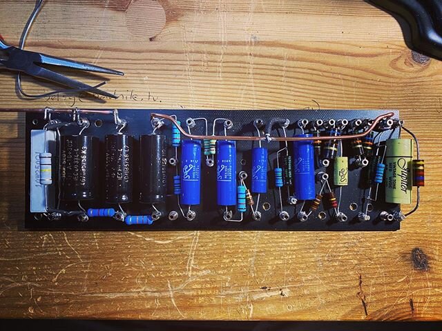5E3 Deluxe (with mods) turret board is ready for wire dressing. I&rsquo;m trying a split power / pre stage ground buss on this one using some hardcore solid copper wire. #5e3 #vintageamp #fender #fenderdeluxe #ampbuilding #handwired